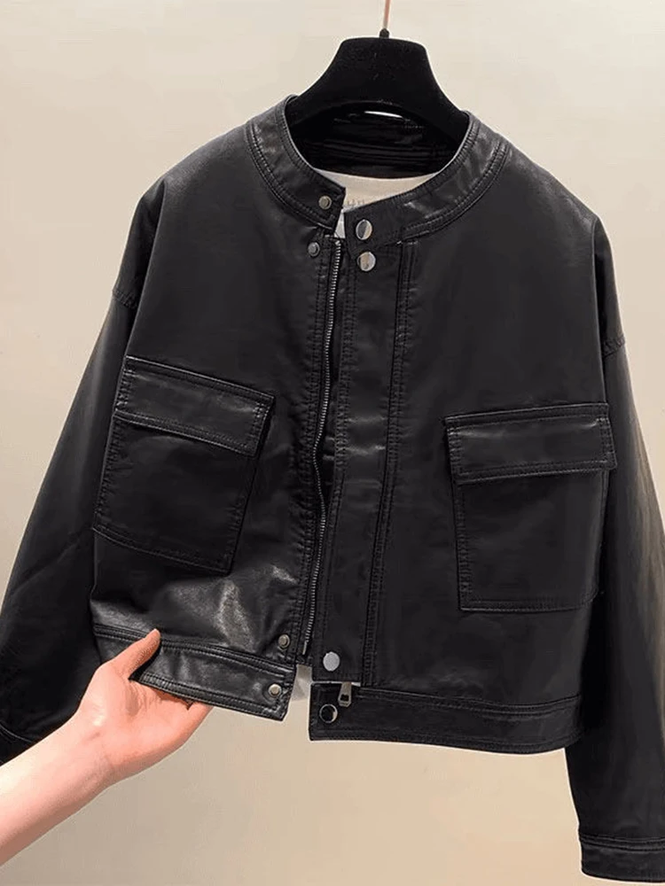 Jaqueta de Couro Feminina Retrô Americana 2025 Nova Casual Estilo Motociclista Hong Kong Tendência Agasalho de Couro