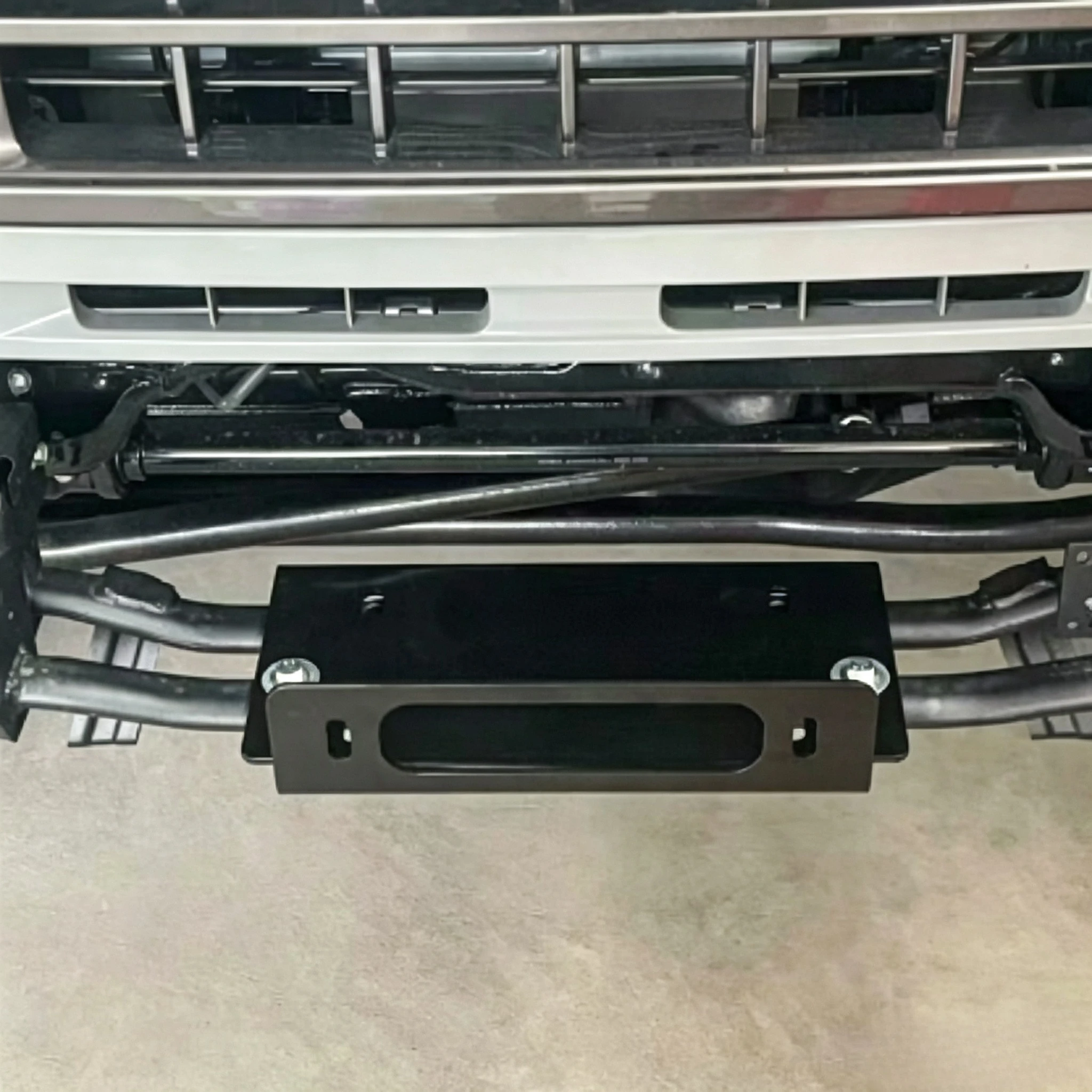 Winch bracket - strong rescue load-bearing support stable winch without shaking For BAW 212 T01 Changfeng version Accessories