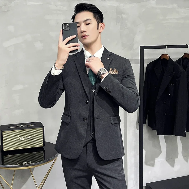 

New high quality Korean version slim business fashion comfortable handsome solid color fashion wedding suit suit three pieces