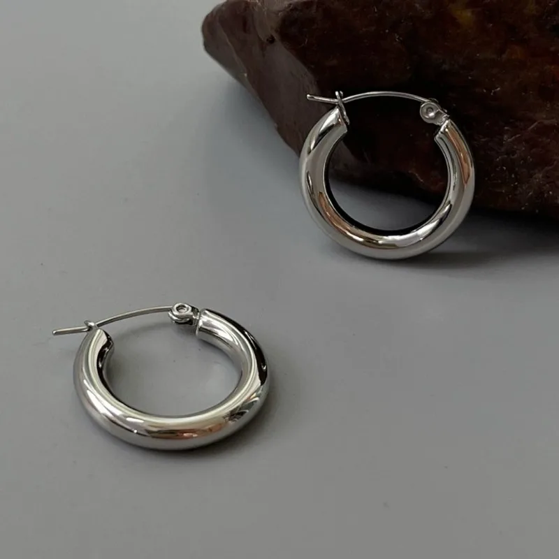 New Summer European American Minimalist Hoop Earrings, Luxury High‑Grade Versatile Snap‑On Ear Clips Jewelry for Women