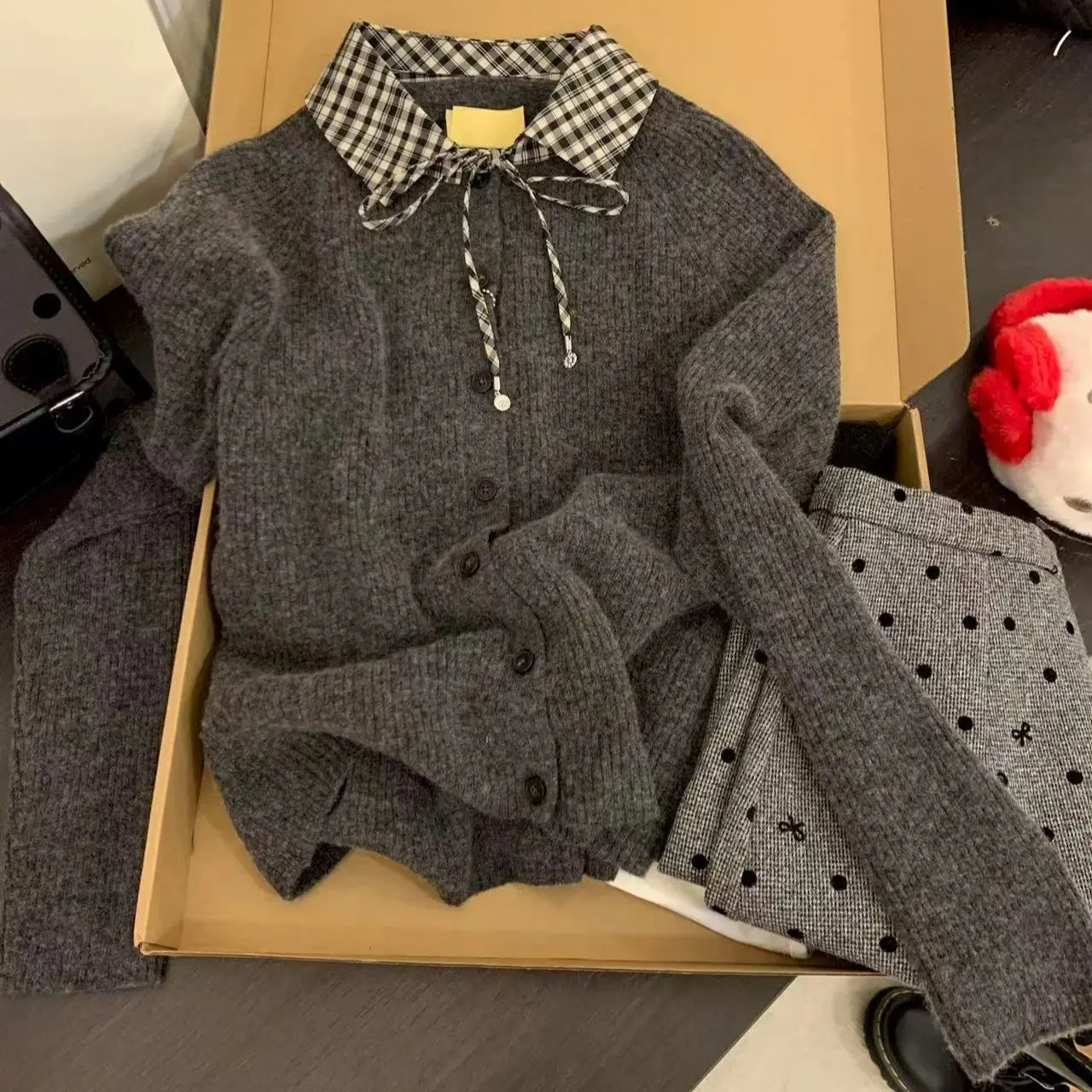 منقوشة المرقعة التلبيب سترة الدانتيل يصل القوس طويلة الأكمام سترة مشغولة من الصوف سترة المرأة الكورية نمط واحدة الصدر فضفاضة