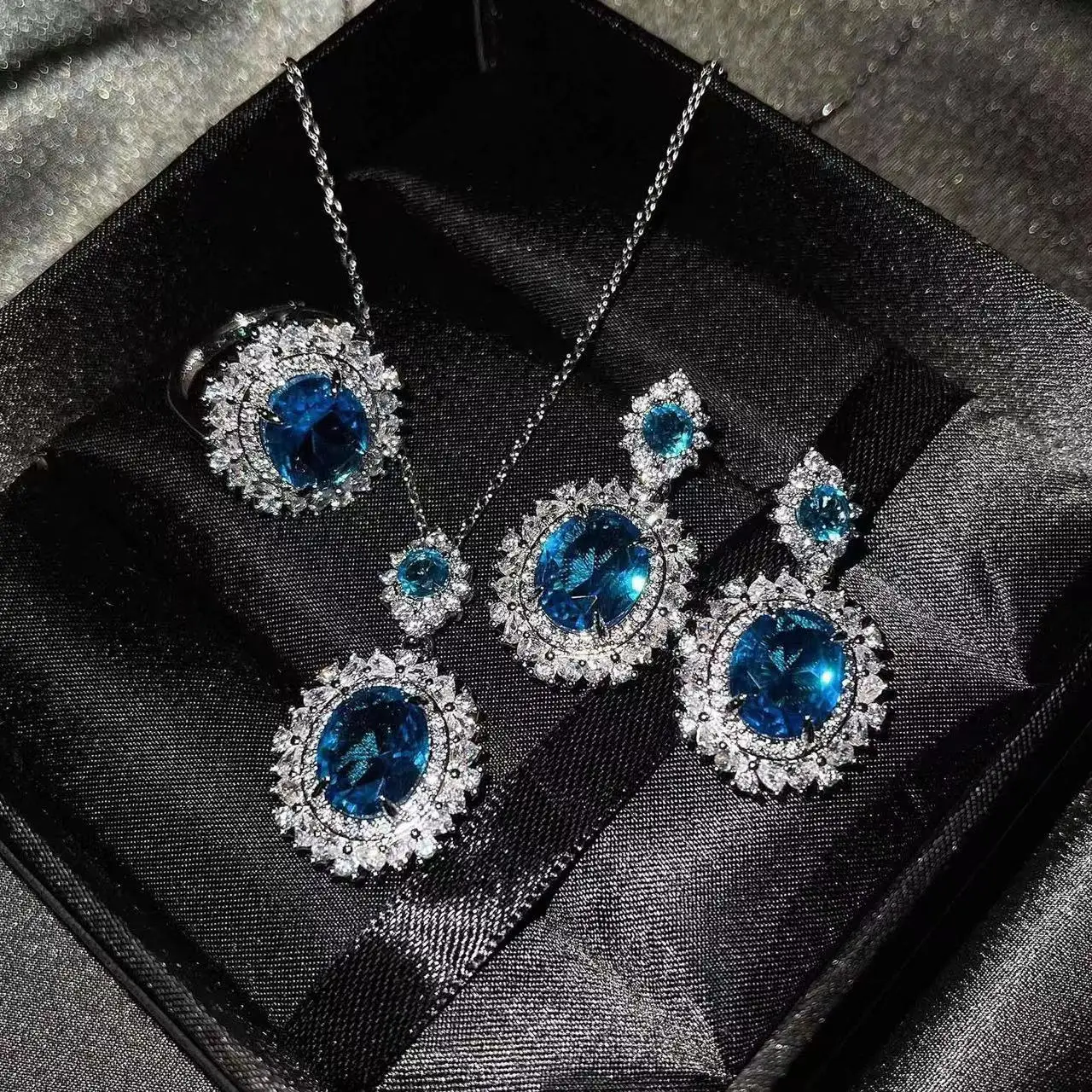 Luxury Shiny Rhinestone Necklace Jewelry Set for Women Crystal Geometric Earrings Ring Choker Chain Wedding Party Accessory Gift