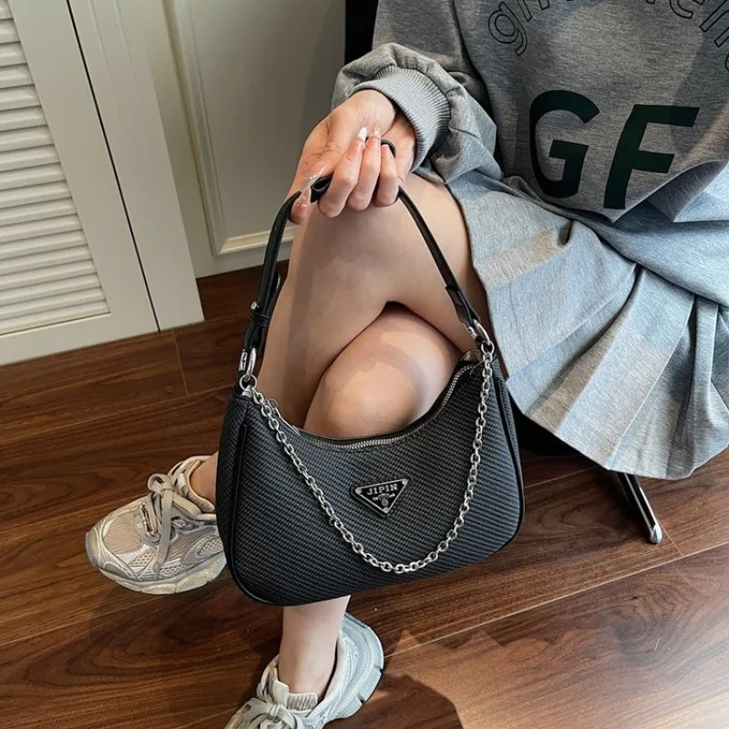 

Elegant Female Shoulder Bag for Ladies, Minimalist and Portable, Perfect for Work, School, and Travel