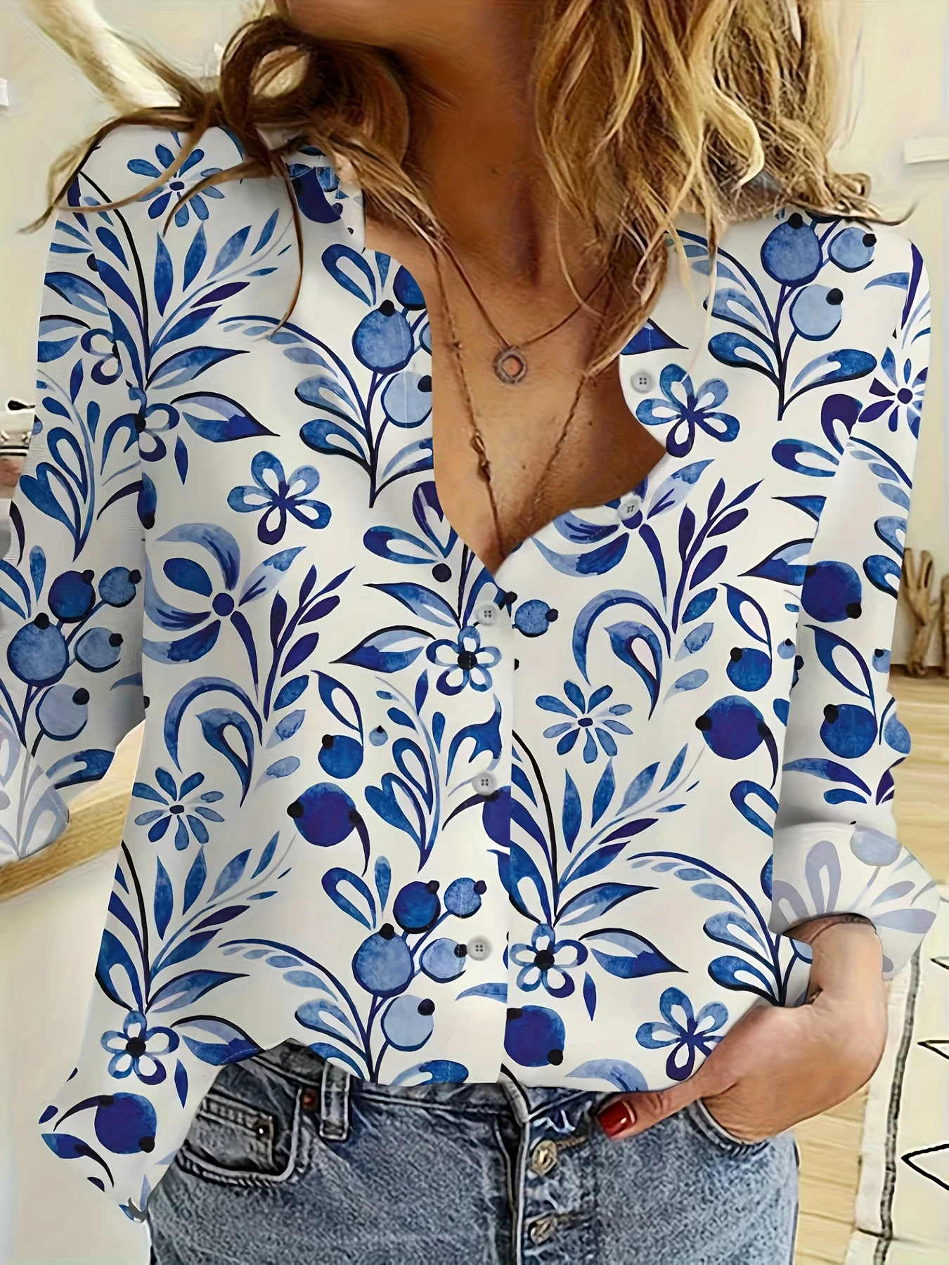 

Элегантная повседневная рубашка с длинным рукавом, сине-белая, с принтом растительного орнамента