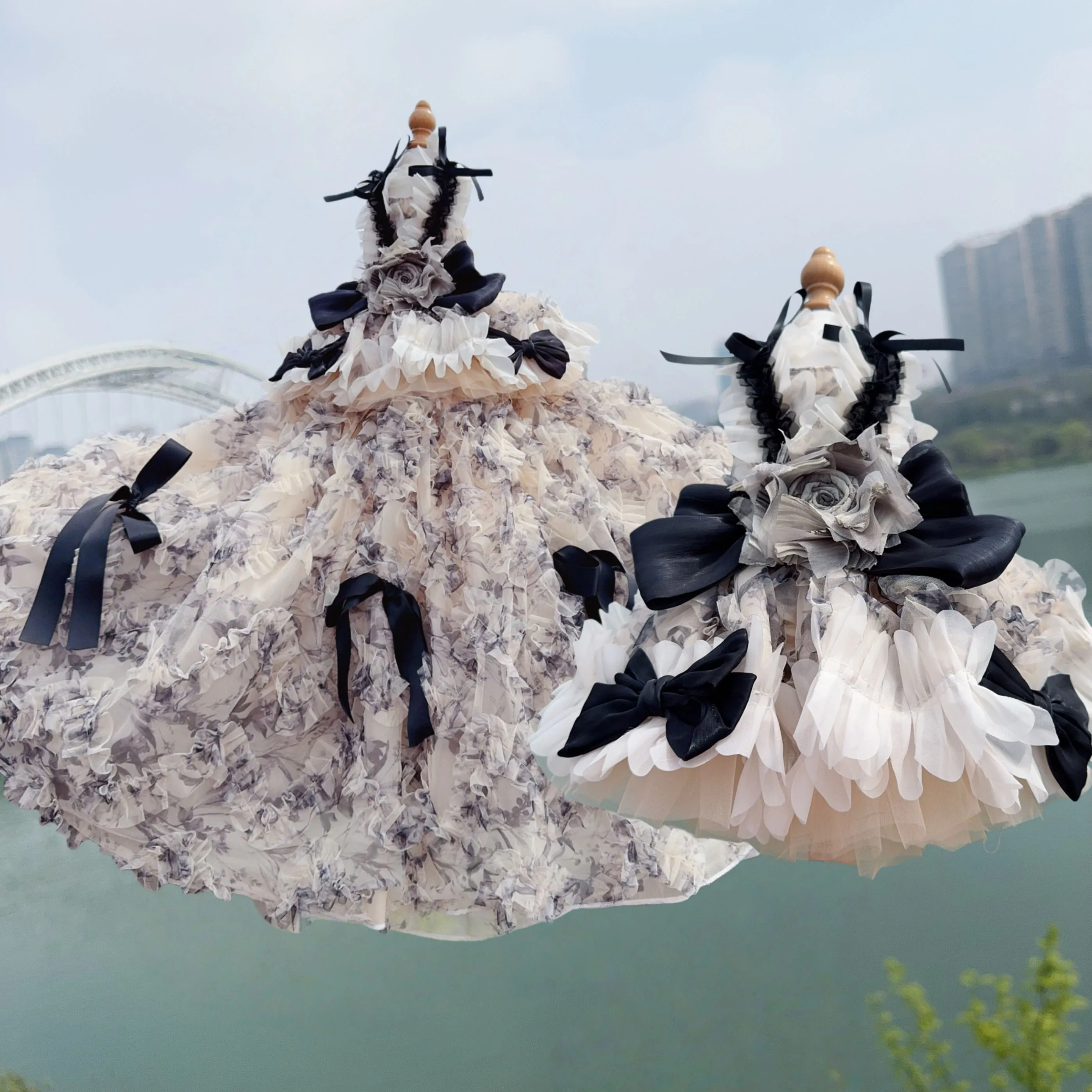 

Pet dog clothes Detachable train gown handmade floral design multi-layer tulle all-season small pet outfit Costume for dog