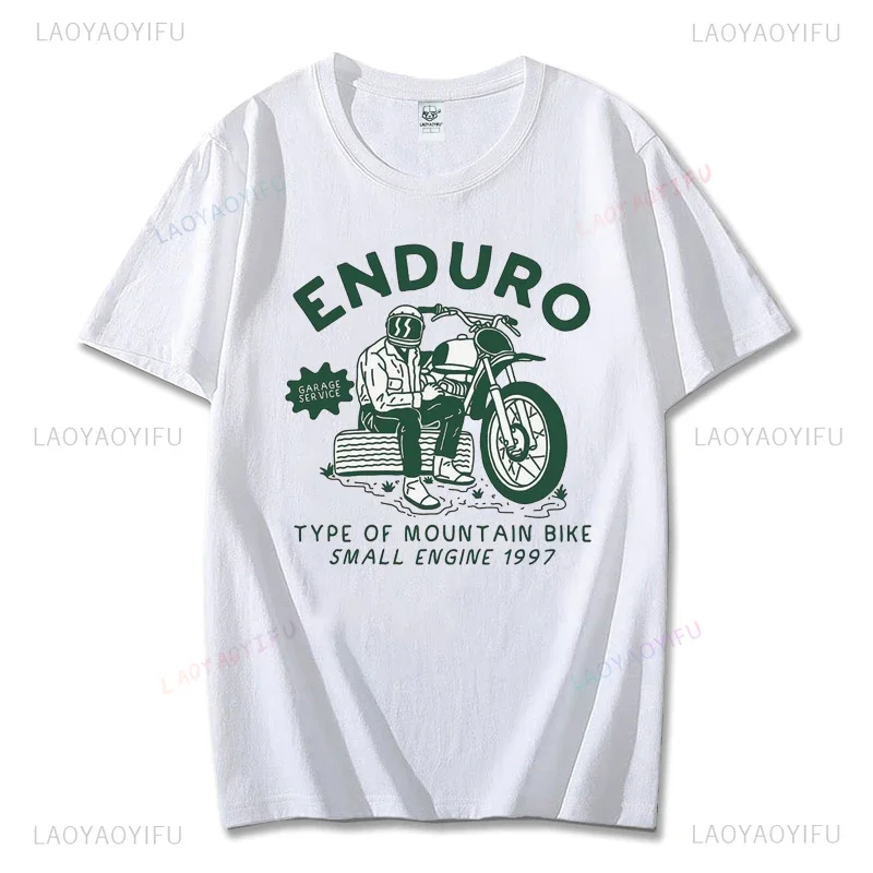 الكلاسيكية سوبر شبل C50 دراجة نارية طباعة الرجال تي شيرت اليابانية دراجة نارية الجرافيك التي شيرت عالية الجودة القطن قصير الأكمام تيز