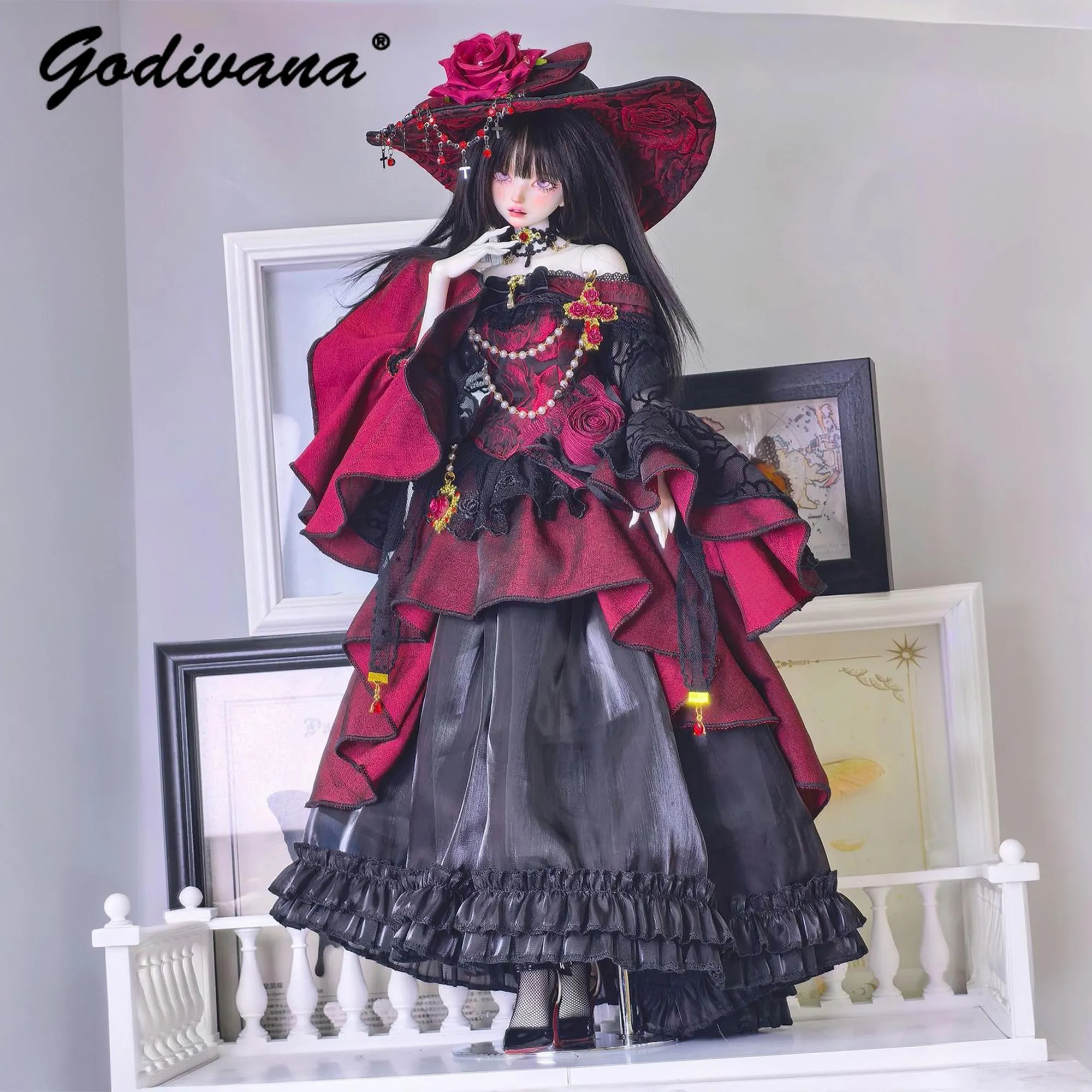 tenue-de-poupee-bjd-1-4-lolita-gothique-vintage-robe-rouge-vin-et-noire-a-epaules-denudees-avec-chapeau-a-large-bord-et-accessoires-en-chaine-de-perles
