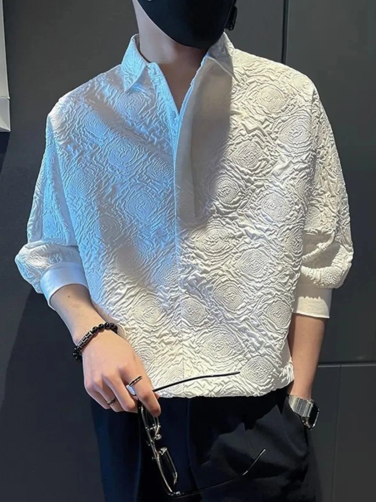 

Летняя мужская свободная футболка из ледяного шелка с коротким рукавом, универсальная, повседневная, модная, приталенного кроя, молодежная, коллекция 2024 года