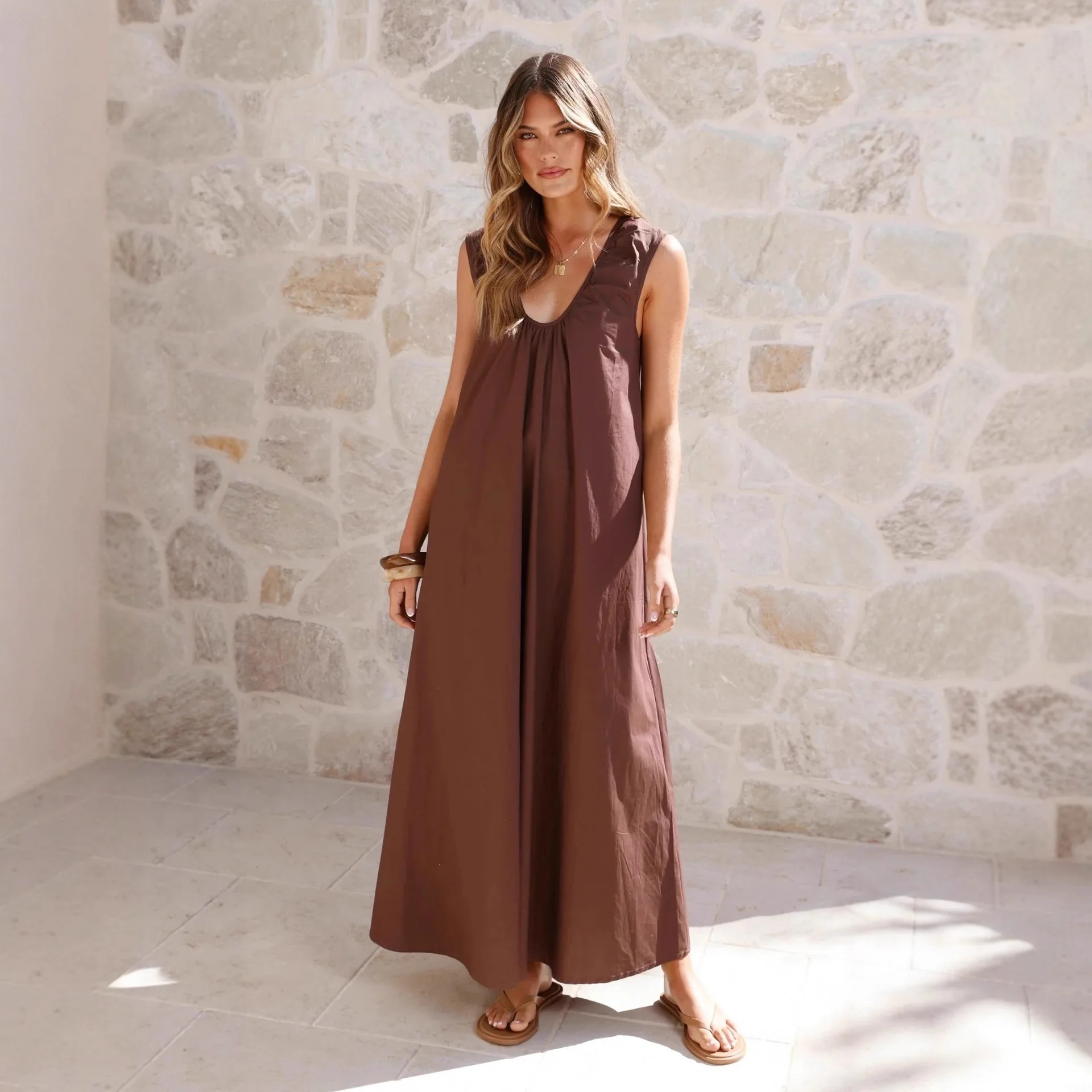 

2026 Summer New Women's Solid Color Sleeveless Maxi Dress U Neck Loose A-Line Casual Dress Minimalist Elegant Vacation Dress