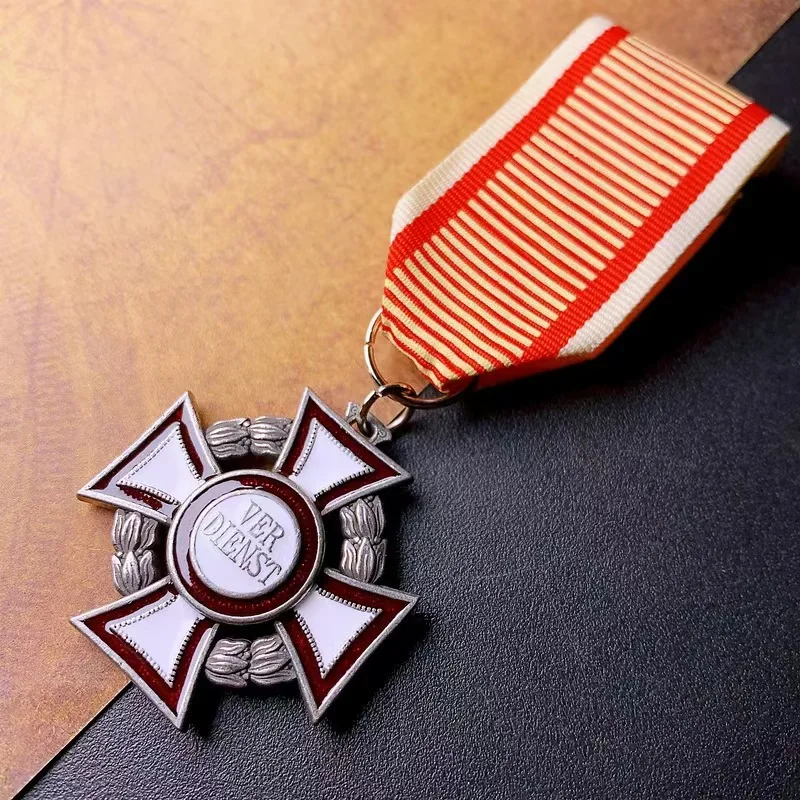 صليب الجدارة النمساوي وشارة ميدالية الإمبراطور الألمانية #4