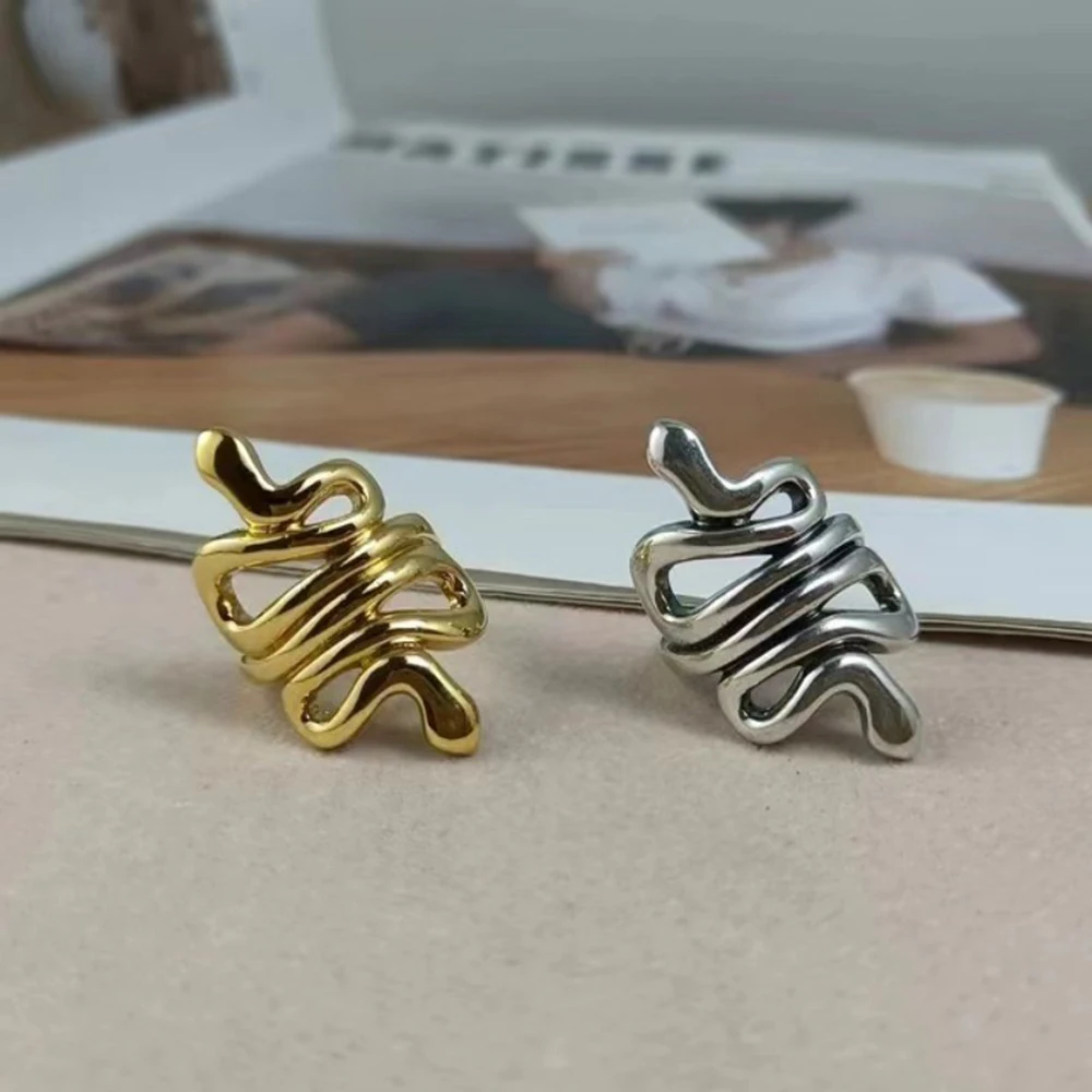 

Изысканное кольцо в форме змеи в европейском и американском ретро-стиле 2026 года, подходит для повседневного ношения мужчинами и женщинами.