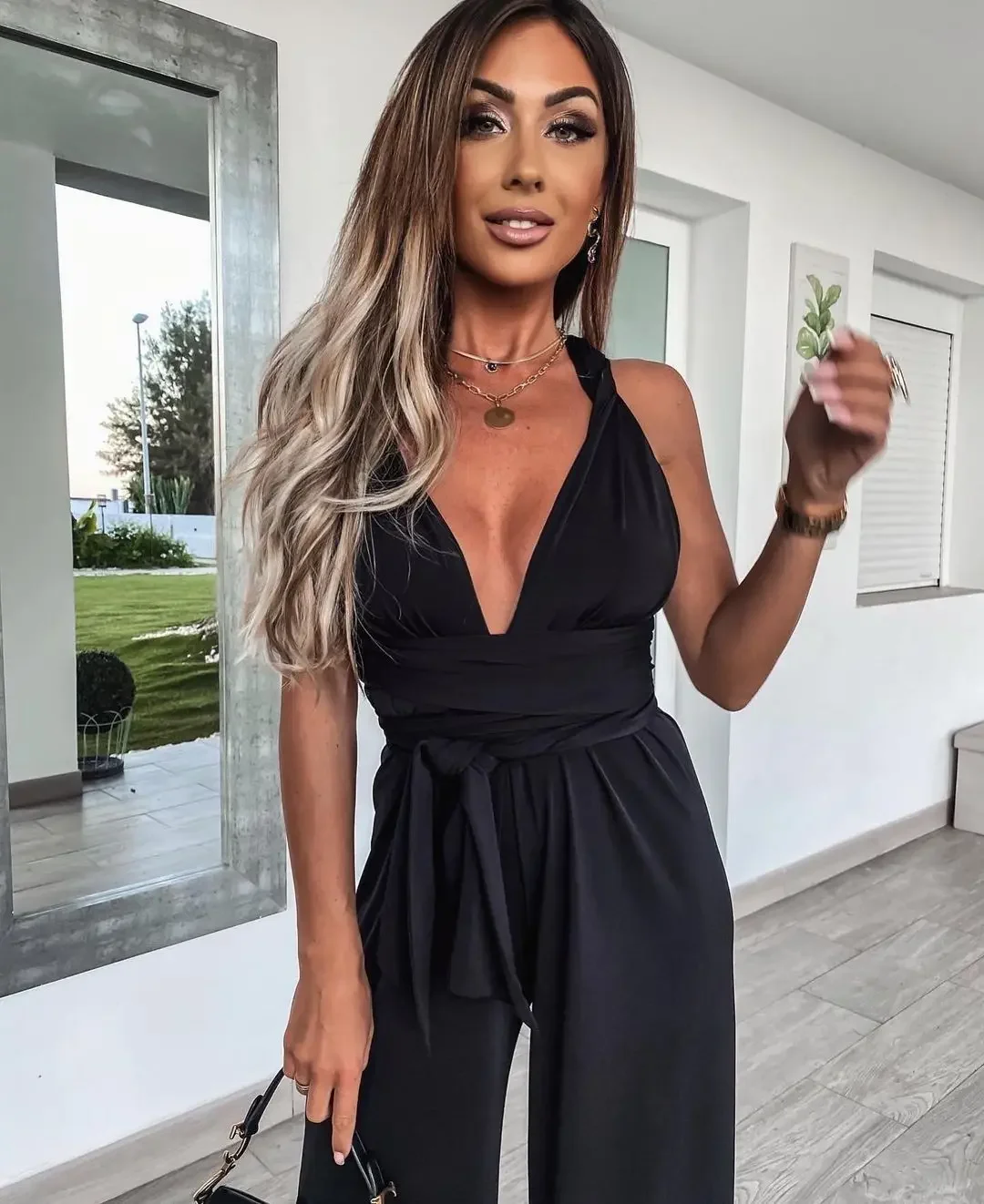 Backless Fashion Casual Streetwear Wide Leg Overall Hollow Out Sleeveless Solid Bandage Rompers Sexy Jumpsuits Women Summer New