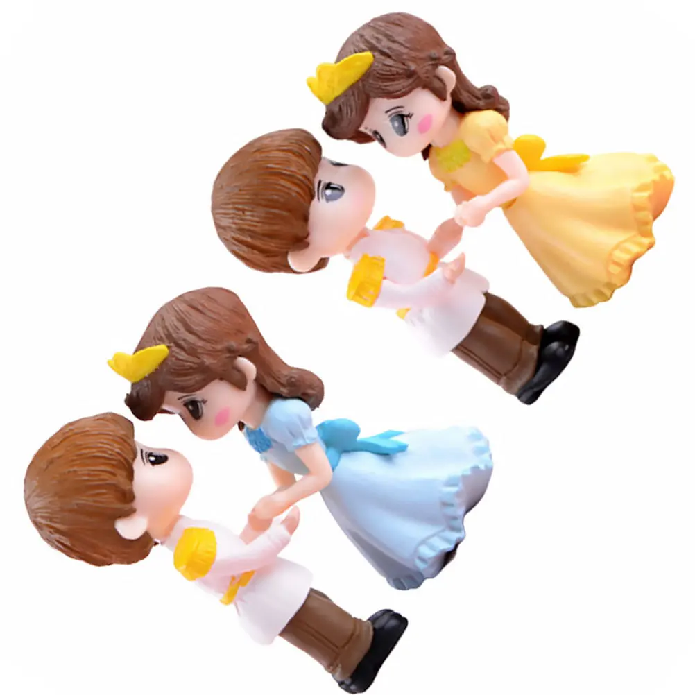 

2Pairs Micro Landscape Miniature Couples Adornment Durable Plastic Crafts Creative Moss Succulent Decoration Couples Adornment