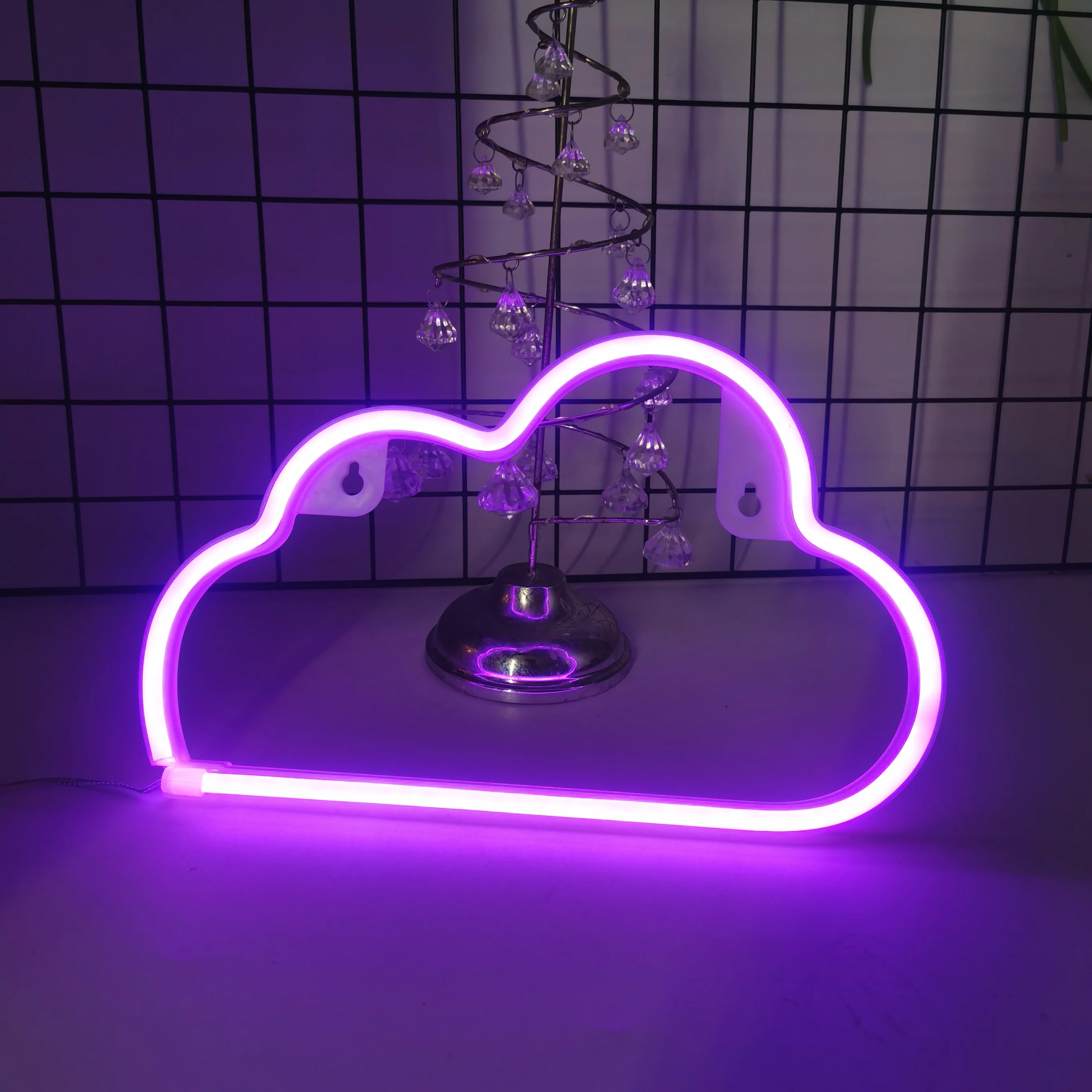 Cloud neon light logo, USB or battery powered novel night light, used to decorate girls\' bedrooms, birthday party gifts, wedding