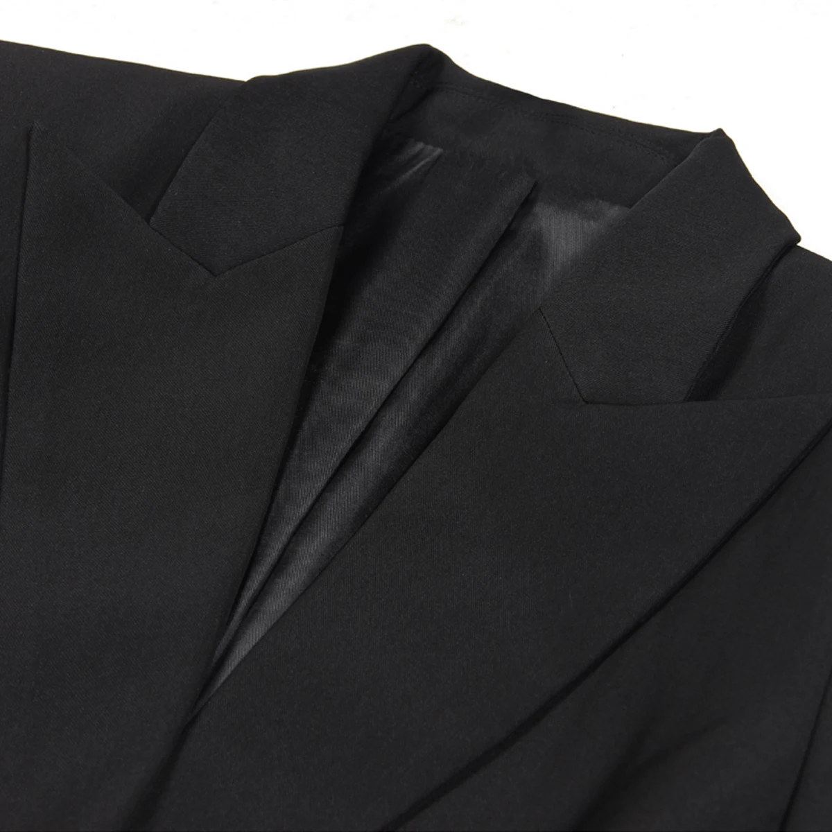 Spring and Autumn New Fashion Solid Color Brand Big Collar Two Button Slimming Long Sleeve Commuter Women\'s Blazer
