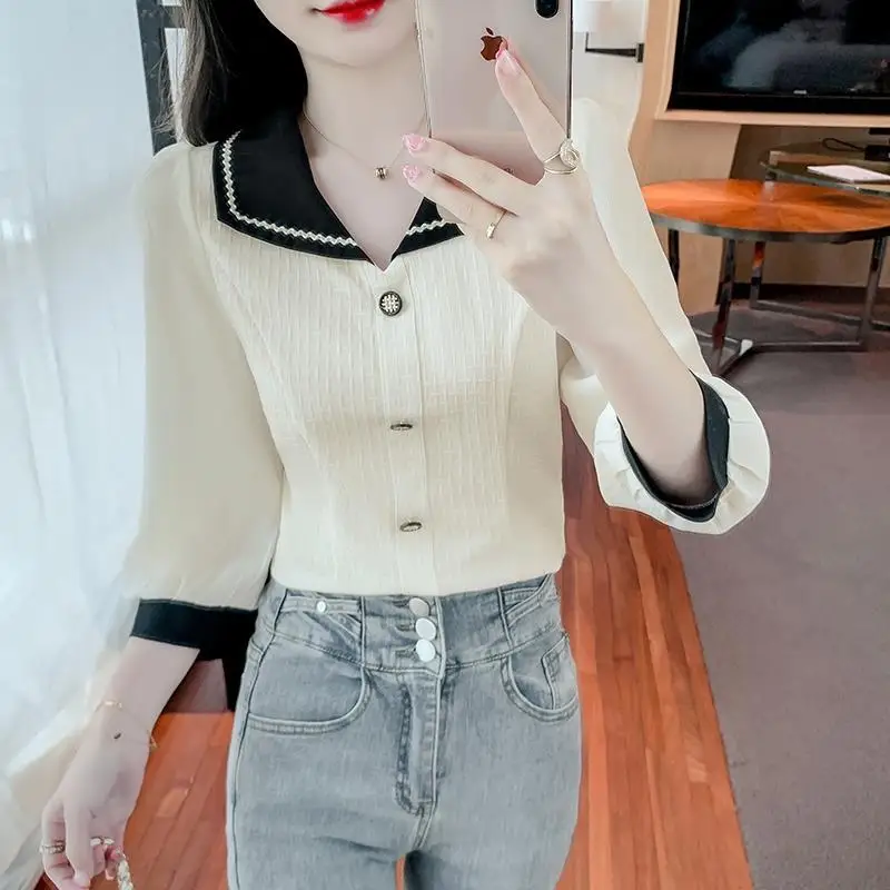 Chiffonbluse mit Puppenkragen für Damen, elegantes und stilvolles Slim-Fit-Oberteil im Herbst