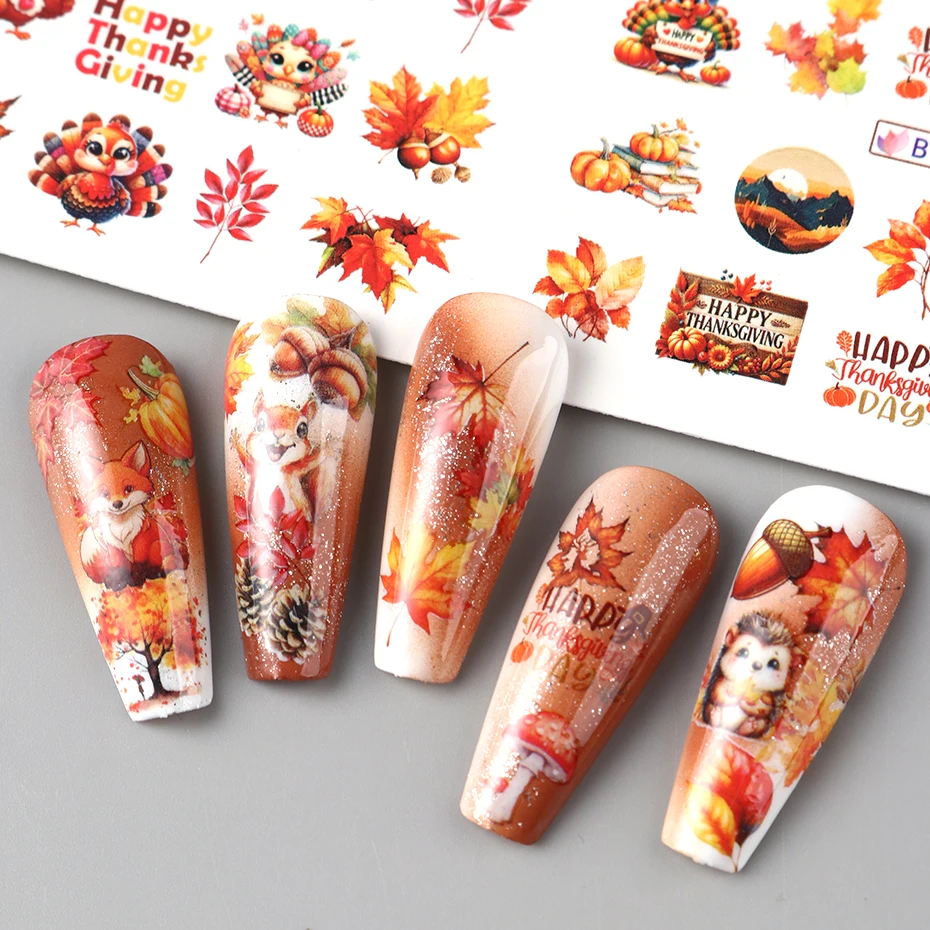 Autunno Foglie d'acero Adesivi per nail art Cursori Riccio Scoiattolo Foglia autunnale Turchia Adesivo per trasferimento d'acqua per unghie Decorazioni per decalcomanie