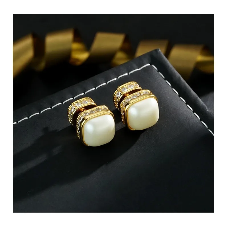 

New Micro-inlaid Zircon Inlaid Square Bead Stud Earrings Niche Light Luxury Fashion Temperament Red Earrings
