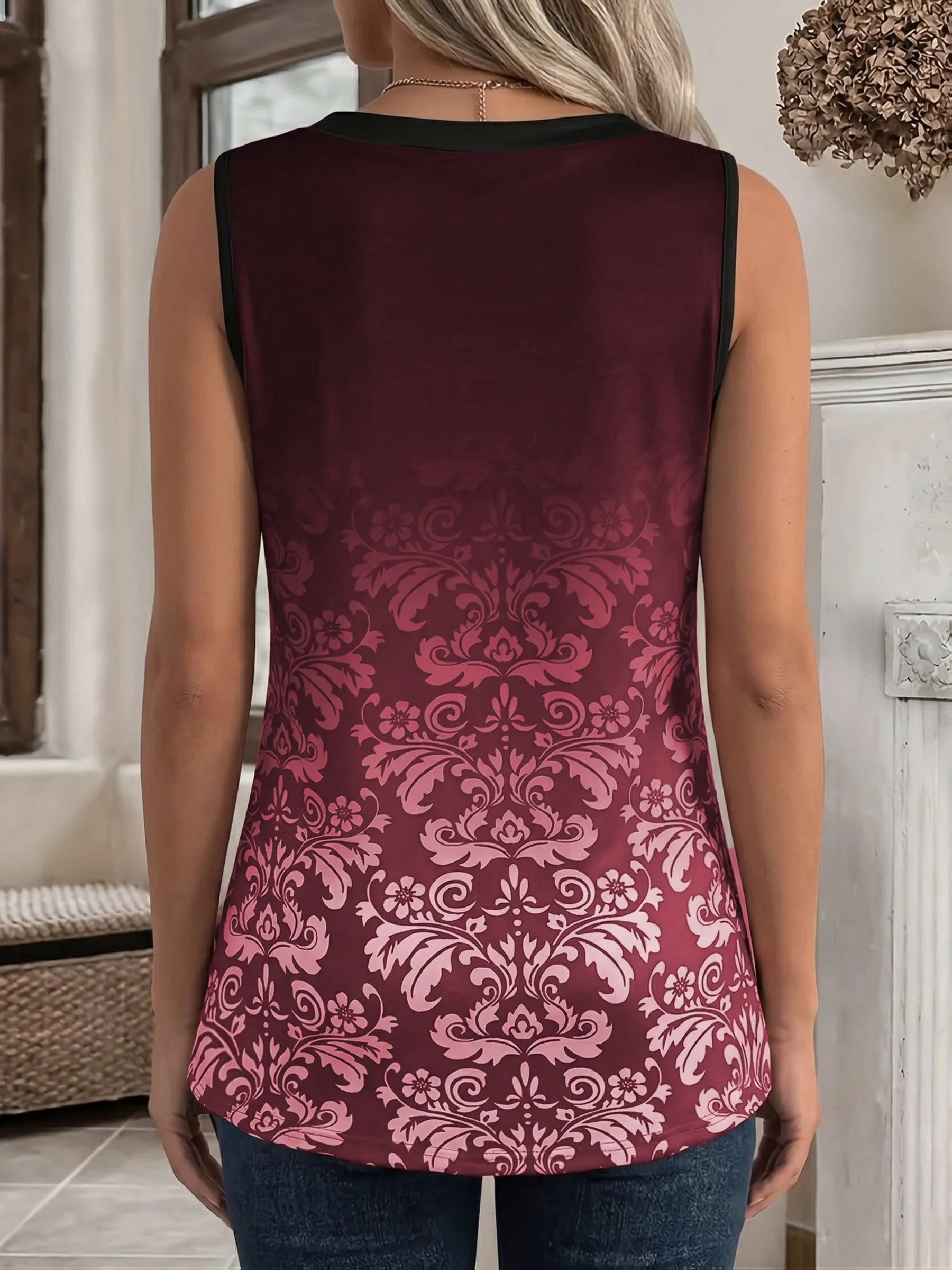 Schickes Plus-Size-Oberteil mit Schnürung und Blumenmuster für stilvolle Freizeitkleidung – Detail 2