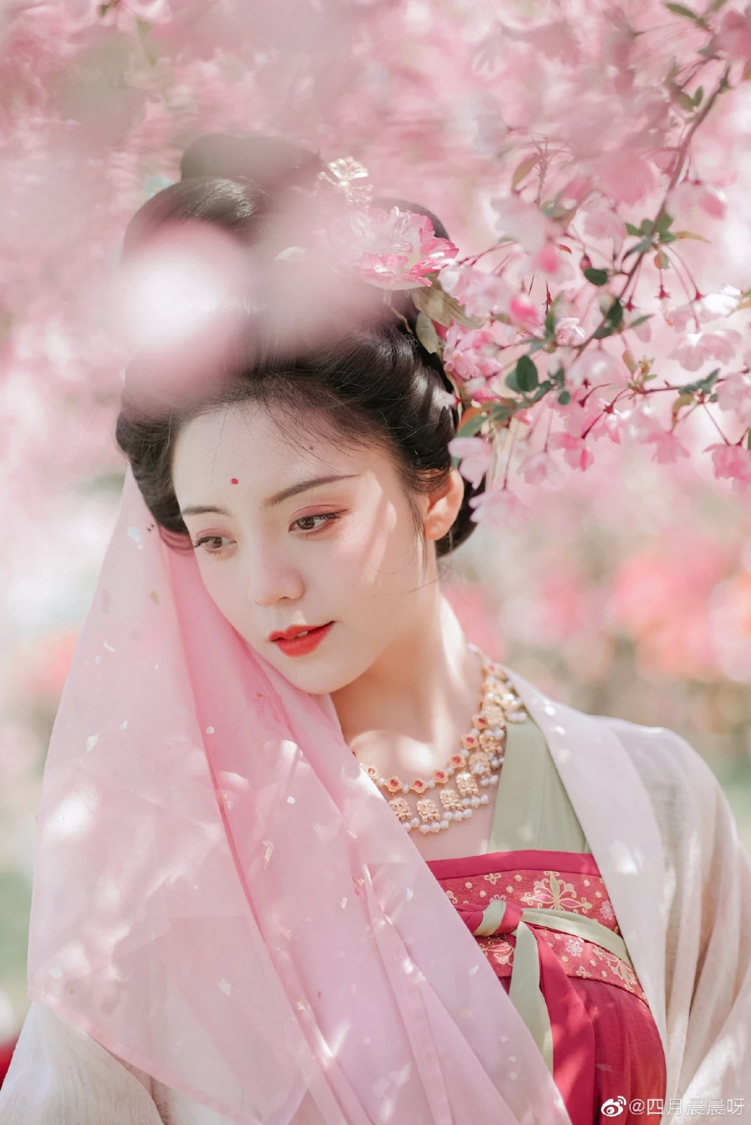 

Комплект из 4 шт. 98-мм (1,9 дюйма) сверхлипких резиновых шин для бездорожья с дисками Beadlock для радиоуправляемых краулеров 1:10