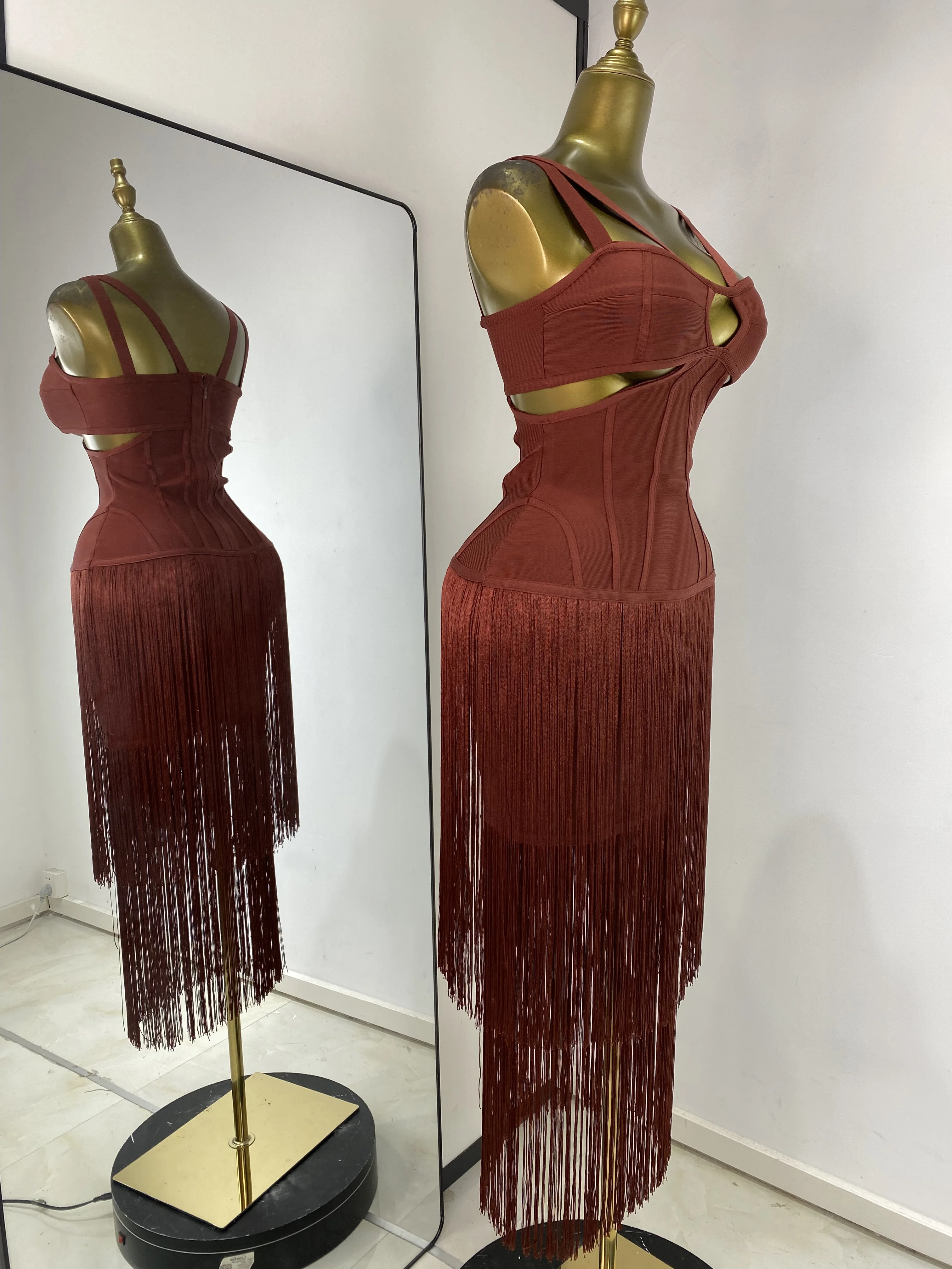 Vrouwen luxe elegante bandagejurk bruin spaghettibandje uitgesneden omzoomd lang eendelig beroemdheid avondclub feestjurken