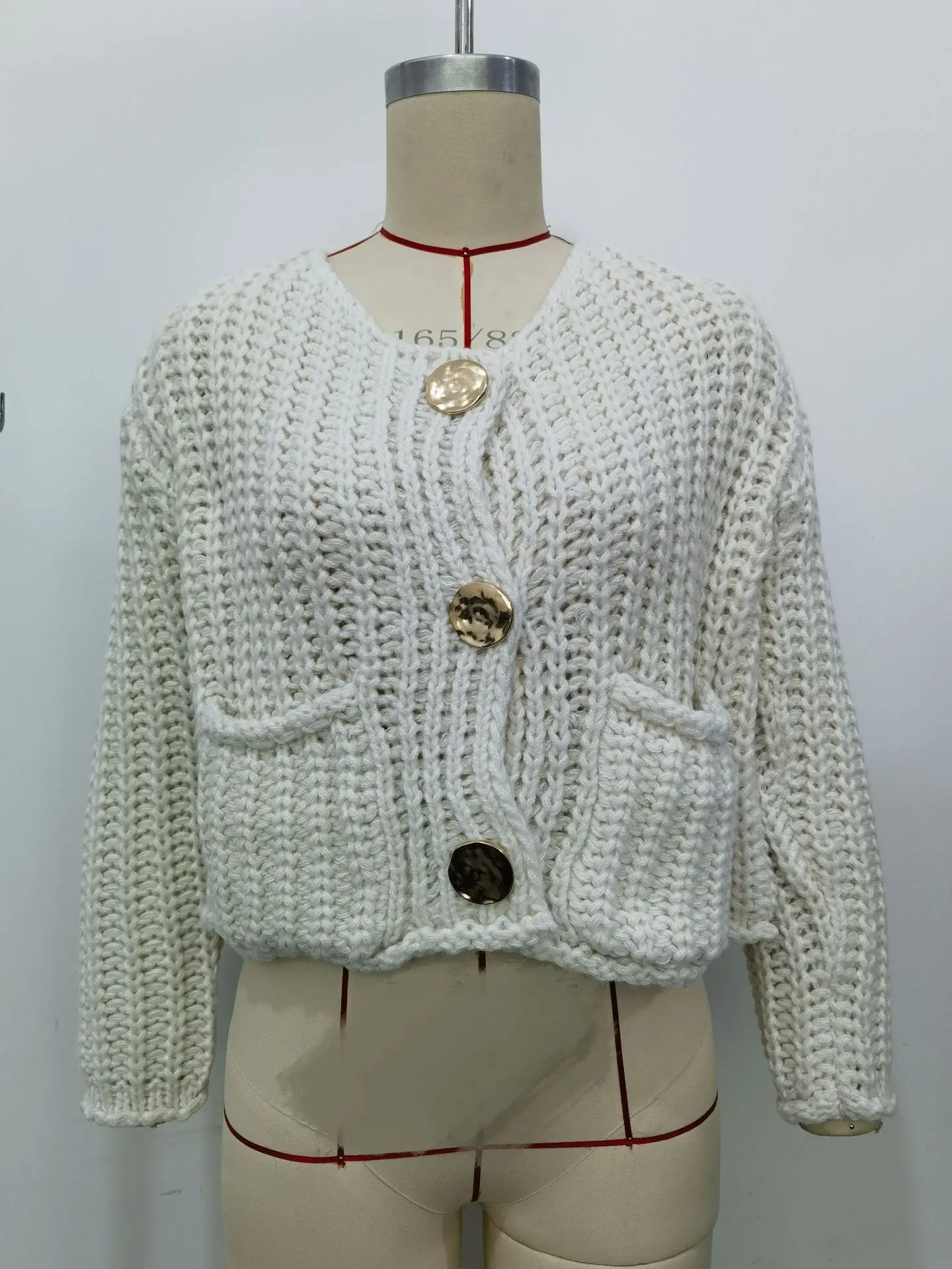 Autumn and Winter New Cardigan for Women Knitted Button O-Neck Long Sleeves Coat Pockets Solid Casual Female Sweater Outerwear