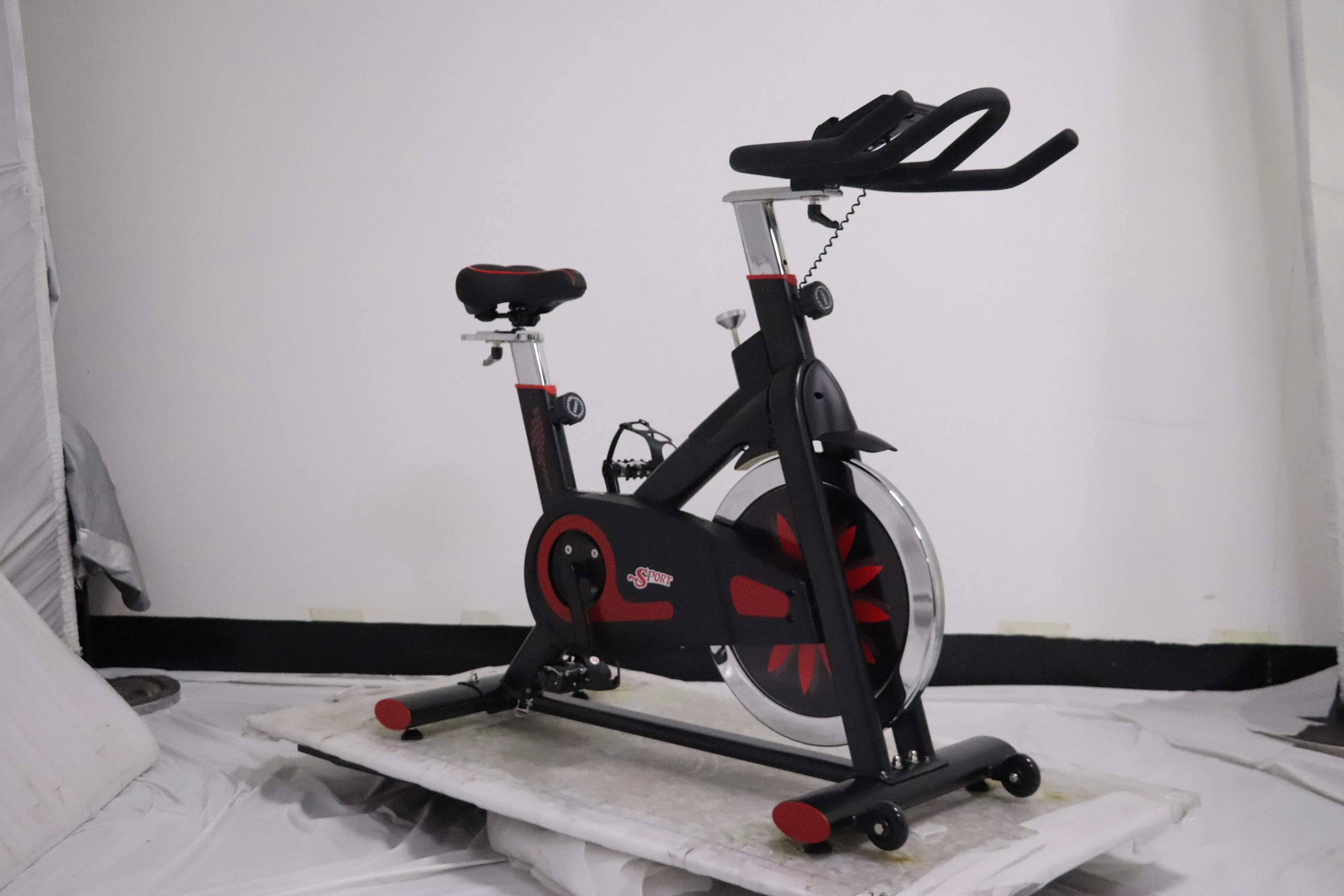 GSP0222 Manufacturer Custom Wholesale Bicycle Cardio Magnetic Dynamic Stationary and Spinning Bikes