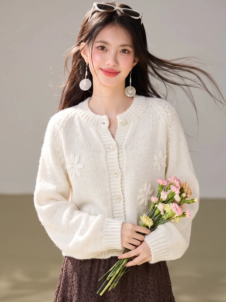 Women's Knitted Sweater Hand Embroidered Heavy Work 3D Flower Motif Cashmere Early Autumn New Style Open Cardigan Top