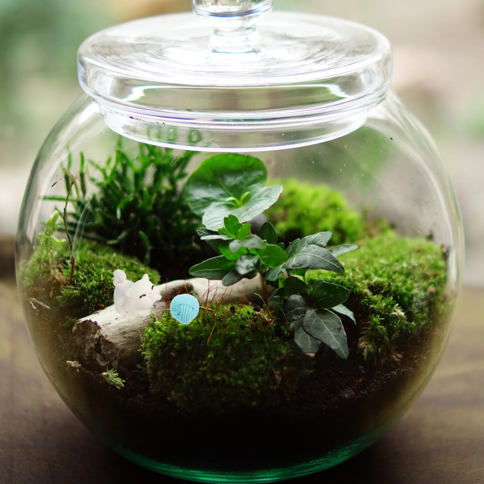 

1 set Mini Figurines Adorable Cat For Garden Resin Tuxedo Sculptures for Car Desktop Study Decor Lightweight