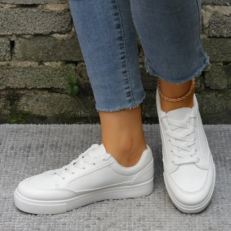 Desginer Nieuwe 2024 Vrouwen Sneaker Ademende Studenten Casual Schoenen Sport Meisje Platte Mesh Wit Gevulkaniseerde Schoenen Vrouw