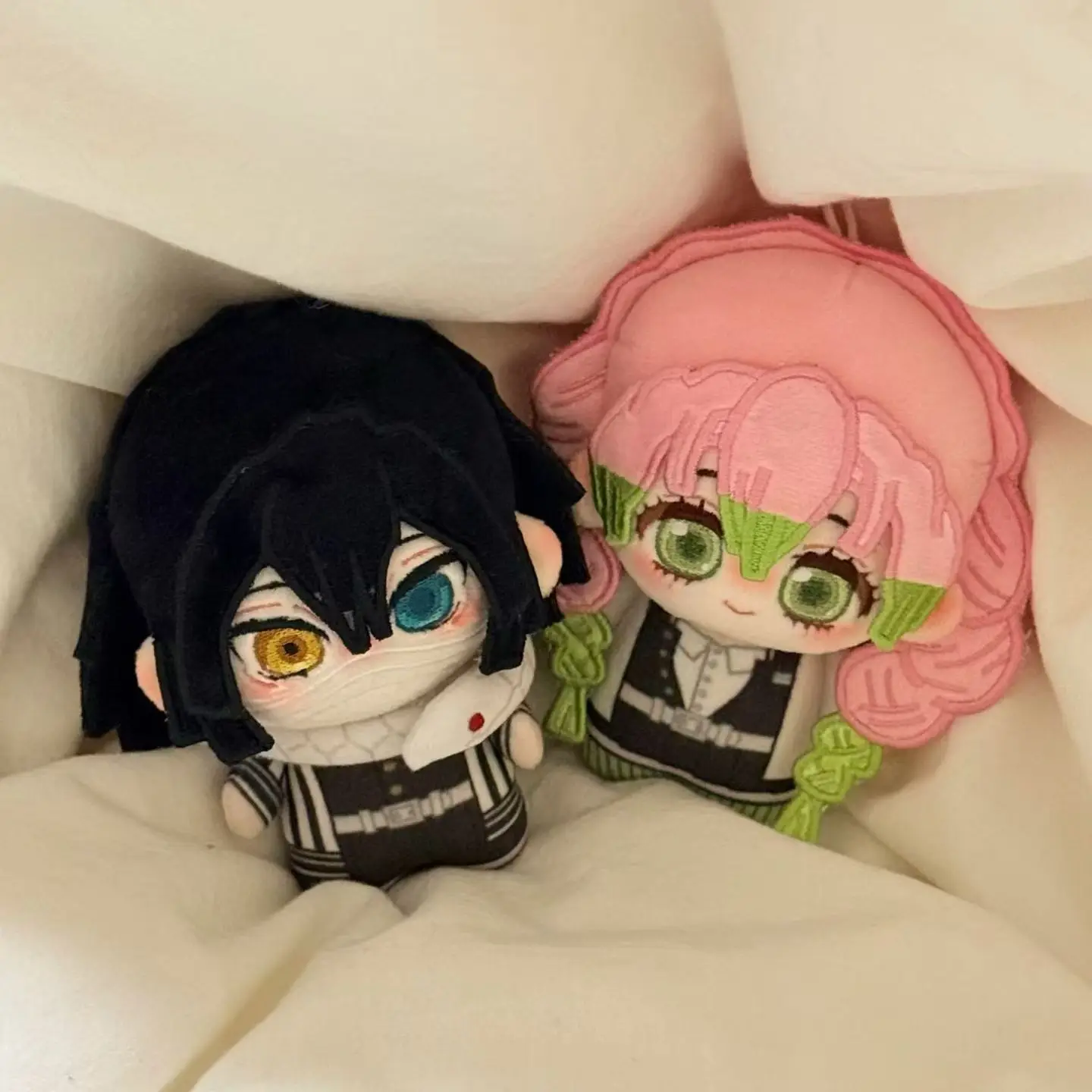 Action Figure di Iguro Obanai 10cm, Peluche in Cotone, Giocattoli Anime, Accessori Carini per Vestire, Regalo di Compleanno per Bambini e Amici