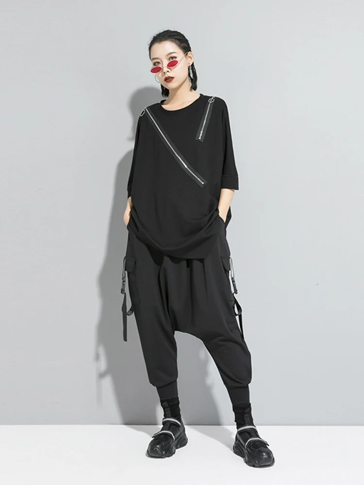 [EAM] Women Black Asymmetrical Sittch Big Size T-shirt New Round Neck Long Sleeve  Fashion Tide  Spring Autumn 2024 1S185