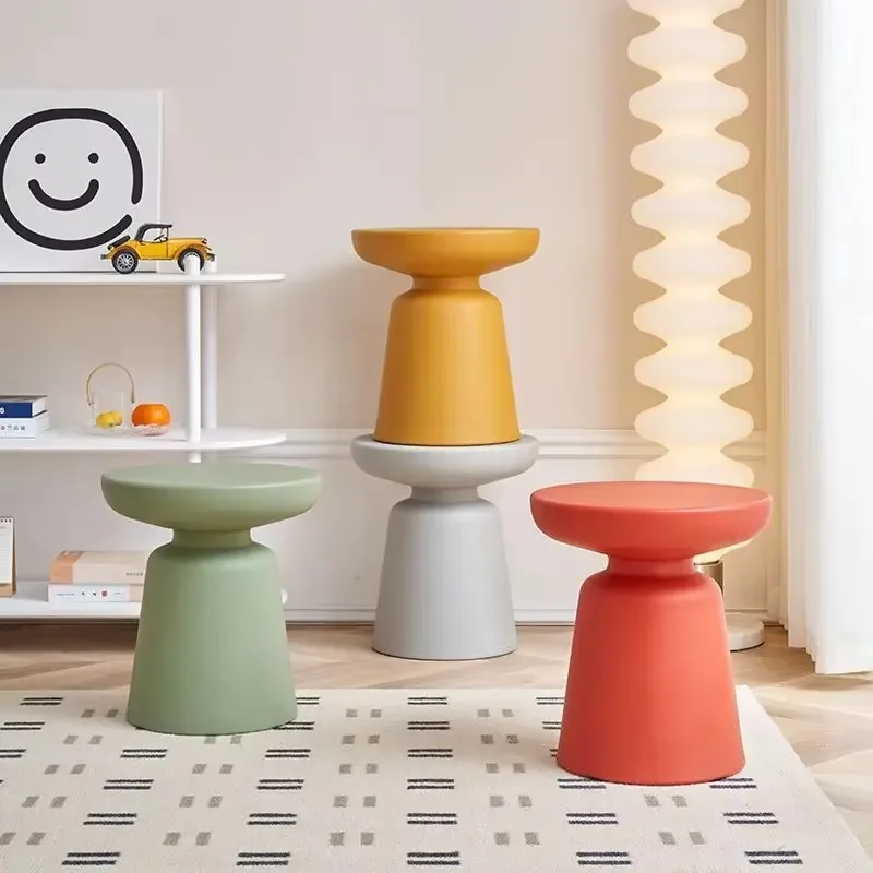 Simple Sofa Side Table, Modern Minimalist Multi-color Small Coffee Table for Living Room Balcony Small Apartment Home Decor