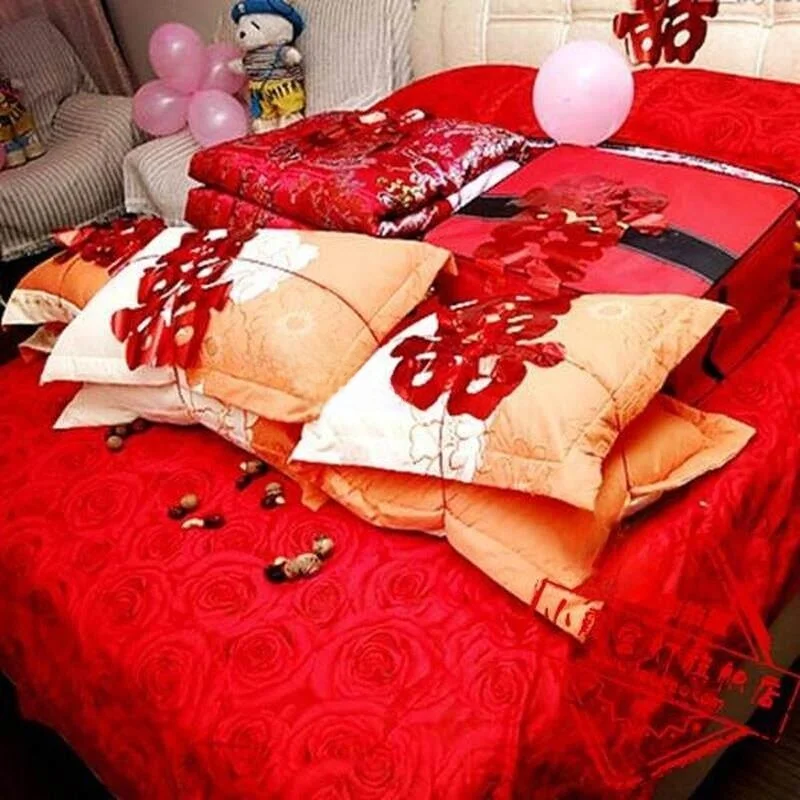 adesivos-festivos-para-decoracao-de-quarto-de-casal-nomes-dos-noivos-decoracao-de-janela-e-porta-para-casa-nova-trousseau-da-noiva