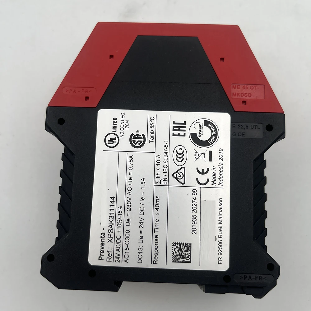 XPSAK311144 XPS-AK Safety Relay Original For Schneider 24V AC DC