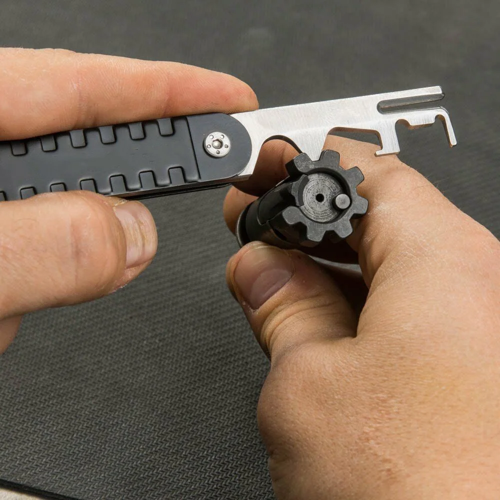 Tactical Rifle AR-Bolt Cleaning Tool Set Is Suitable for Hunting .223 and 5.56 Rifles, Including Accessories Such As Scrapers