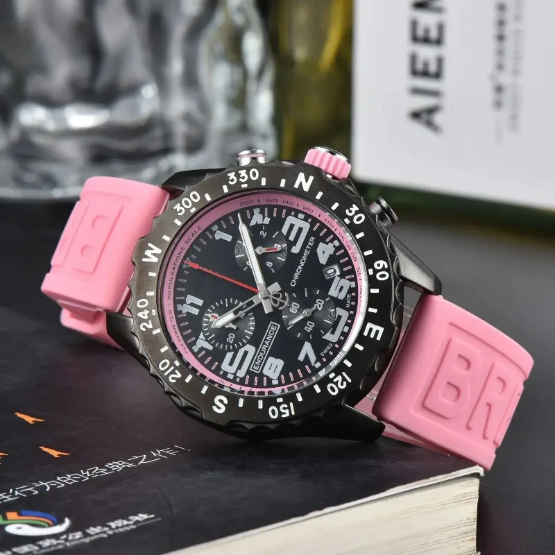 ​ 2025 ساعة كرونوغراف رجالية فاخرة كريستال الياقوت 100 متر مقاوم للماء حركة كوارتز تاريخ التقويم الفولاذ المقاوم للصدأ