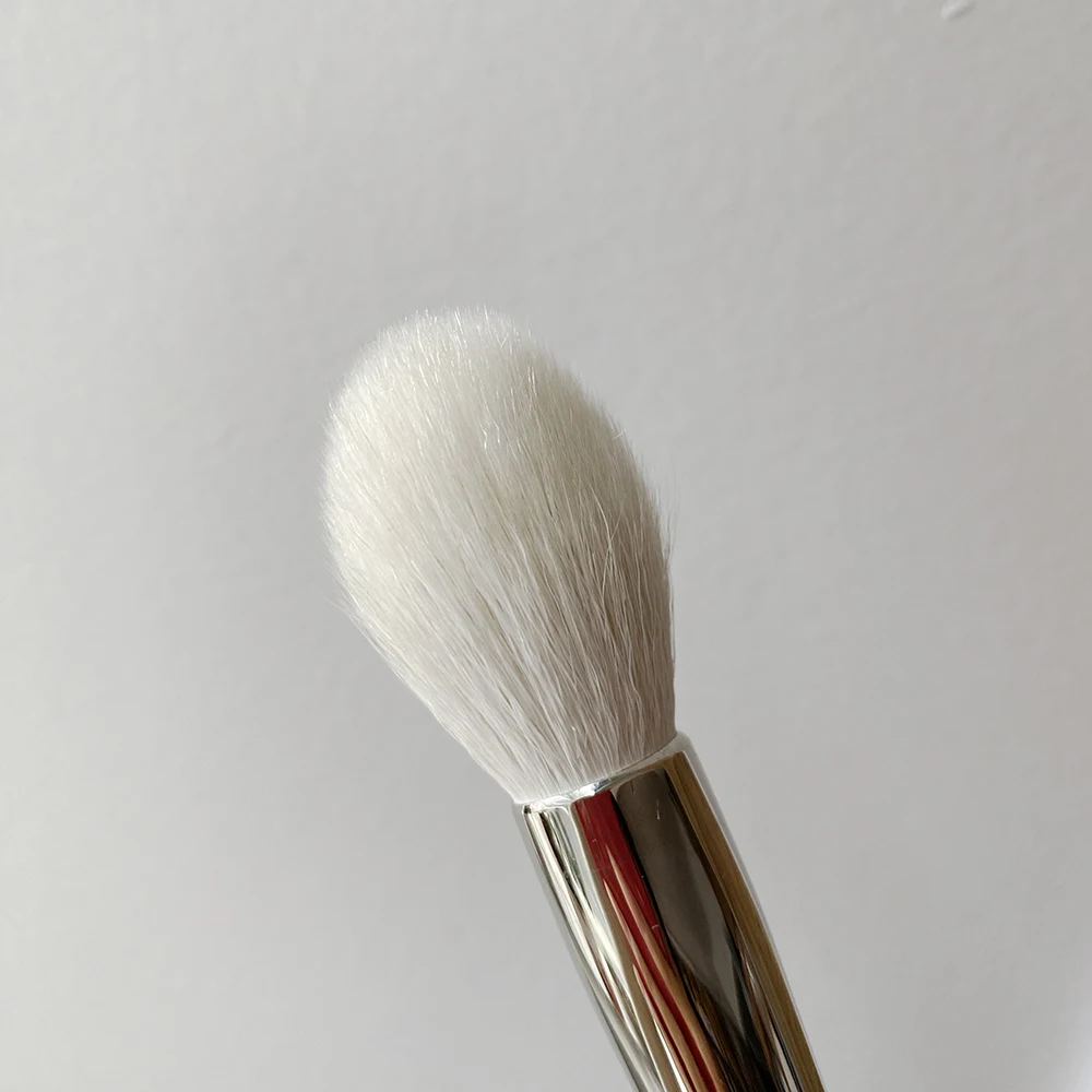 Piccasso 806 Highlighter Makeup Brush Tapered Powder Blush Cosmetic Brush with Natural Goat Hair