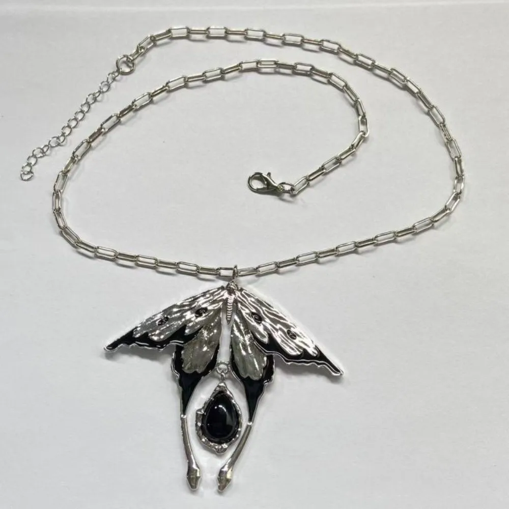 New Gothic Moth Pendant Winged Moth Dark Aesthetic Sweater Chain Butterfly Metal Clavicle Chain Women