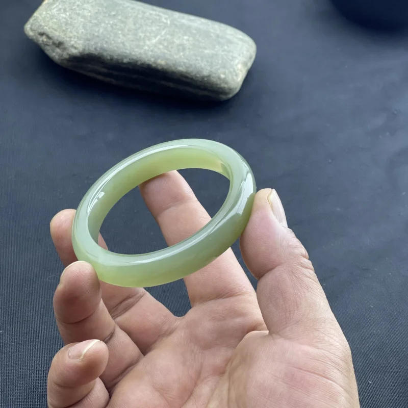 

Кулон цвета озерной зелени, новый широкий браслет из материала Цинхай, нефрит Хотан.