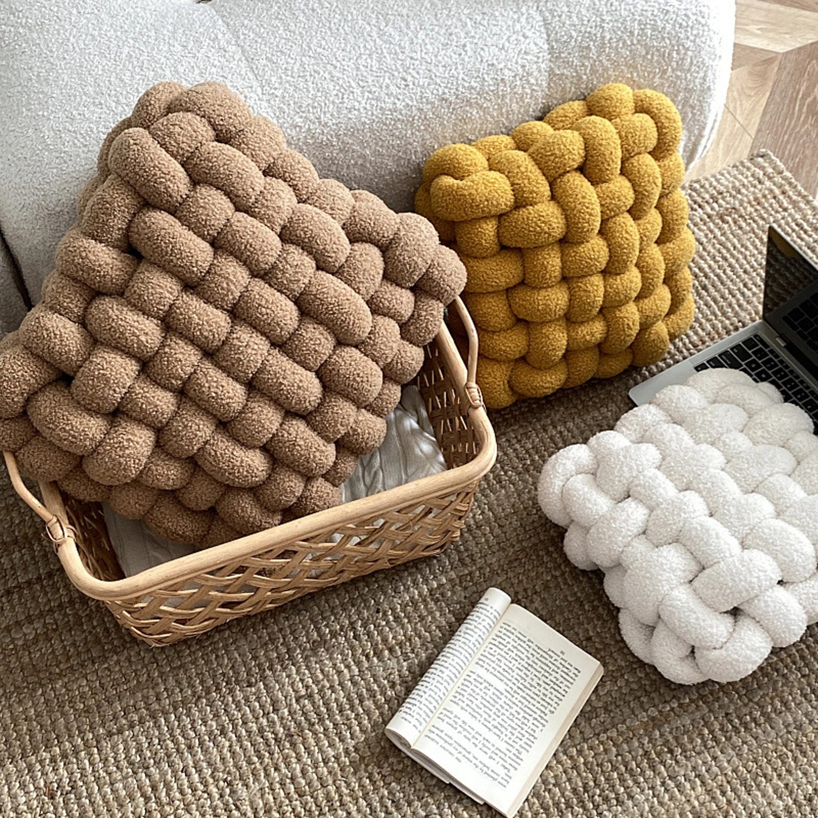 

Plush Knot Cushion Hand Woven PP Cotton Square Plush Cushion Durable Home Decoration Creative Throw Pillow Cushion