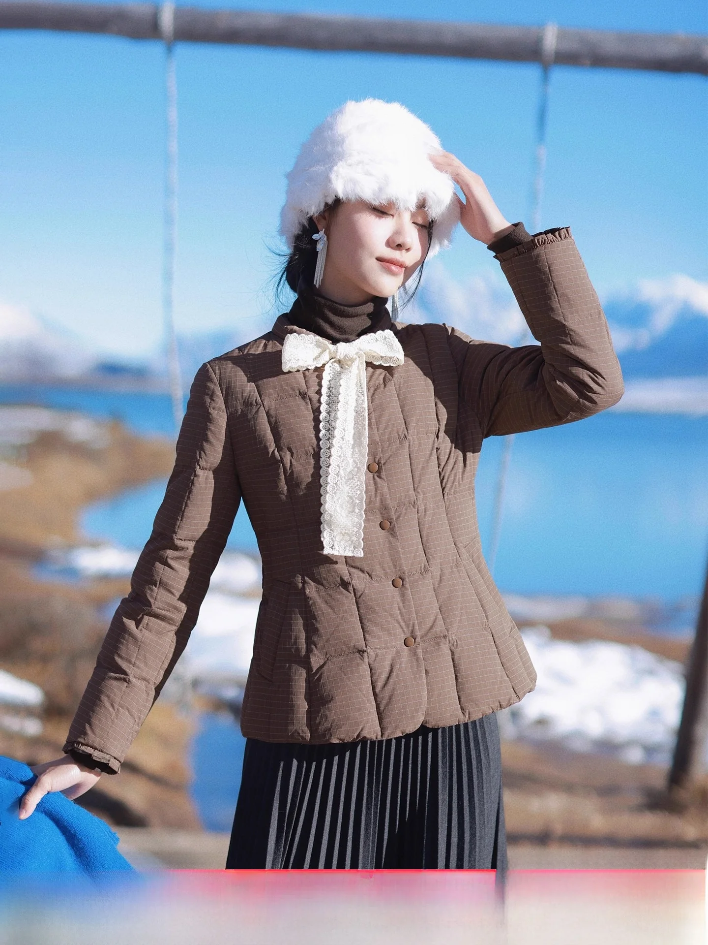 

Red Memory Short Women's down Jacket 2025 Winter New Style Fashionable Personality Outerwear Top Commute Style Slim Fit
