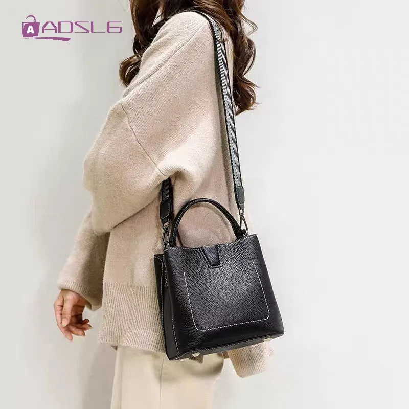 

Womens New Fashion Real Leather Cowhide Bucke Armpit Shoulder Bag Popular Crossbody Bags Hot Sale Foreign Style Female Handbag