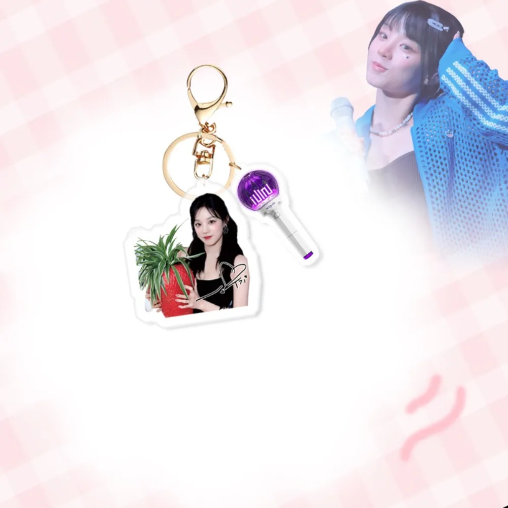 Girl Group Female Idol YUQI Acrylic Keychain Hanging Keyring Keychain  Decoration Accessories Ornament Fans Collection Gift