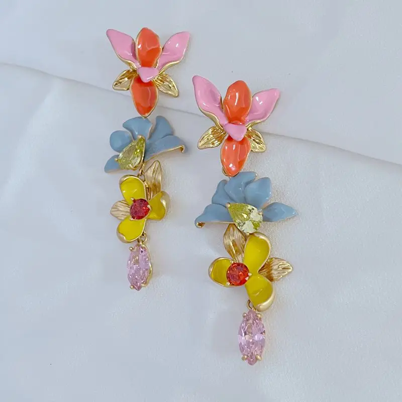 Fashion Small Fresh Style Flower Half Flower Shape Inlaid Super Flash Rhinestone Design Earrings