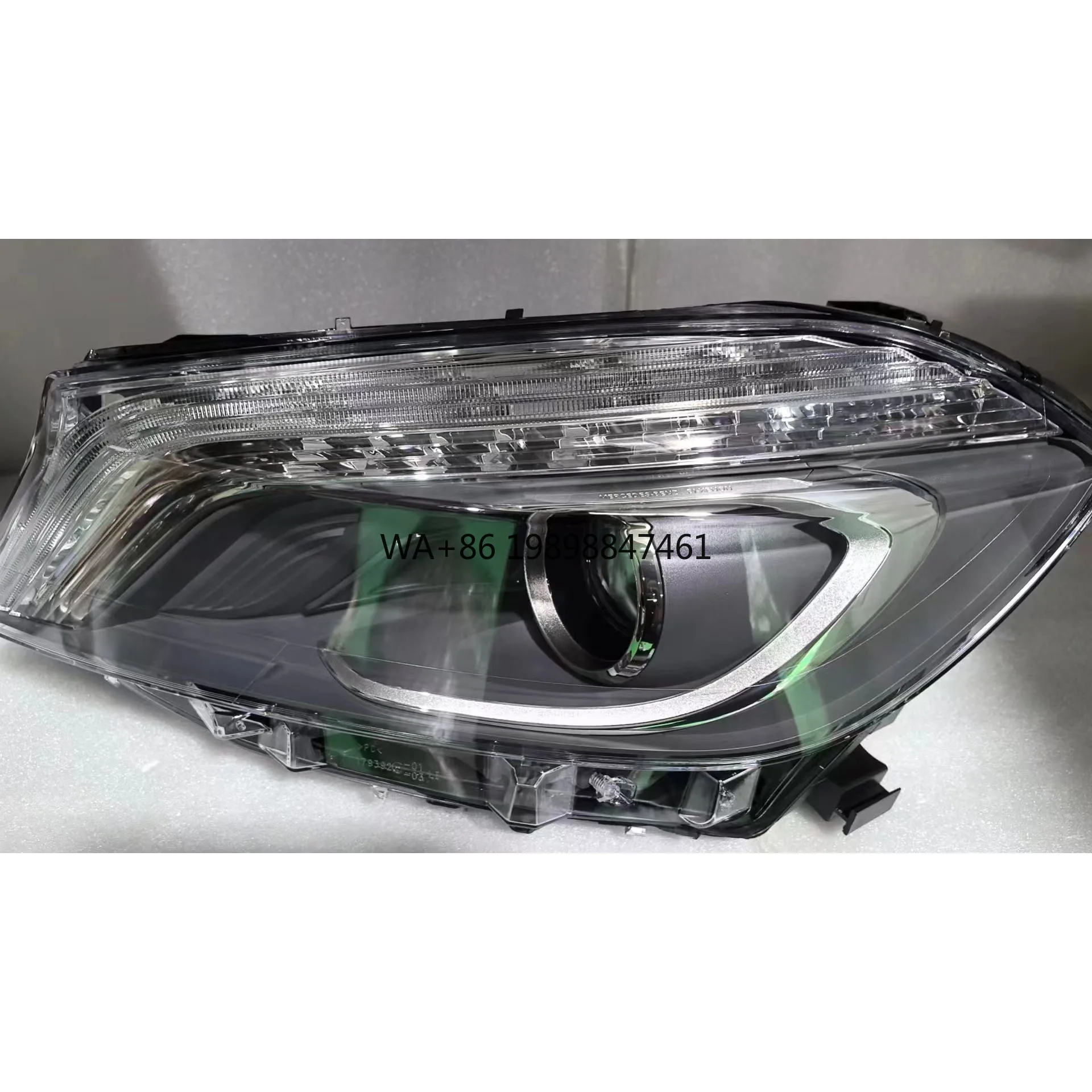 

Auto Parts Headlamp A180 W176 Is Suitable for Mercedes Benz A-class W176 Headlamp
