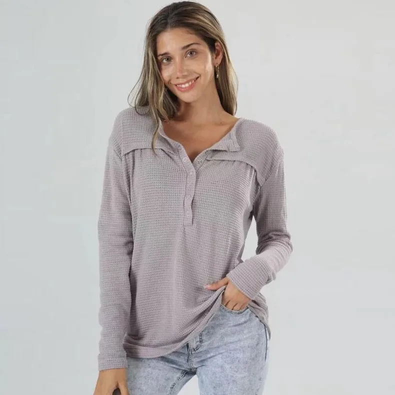 เสื้อยืดผู้หญิงสไตล์ยุโรปอเมริกัน แฟชั่นใหม่ สีพื้น ติดกระดุม สบายๆ เท่ๆ เรียบง่าย ทรงหลวม เสื้อผ้าผู้หญิง ท็อปส์