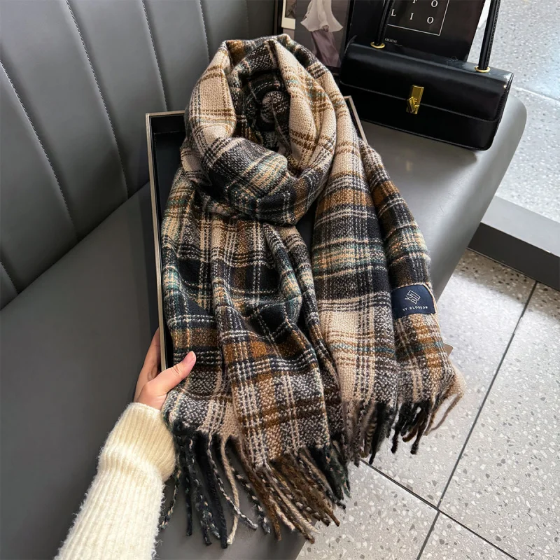 Plaid Scarf Outer Wear Ladies Winter Neckerchief Neck Windproof Scarf Keep Warm Thickened All-Matching Long Double-Sided Shawl