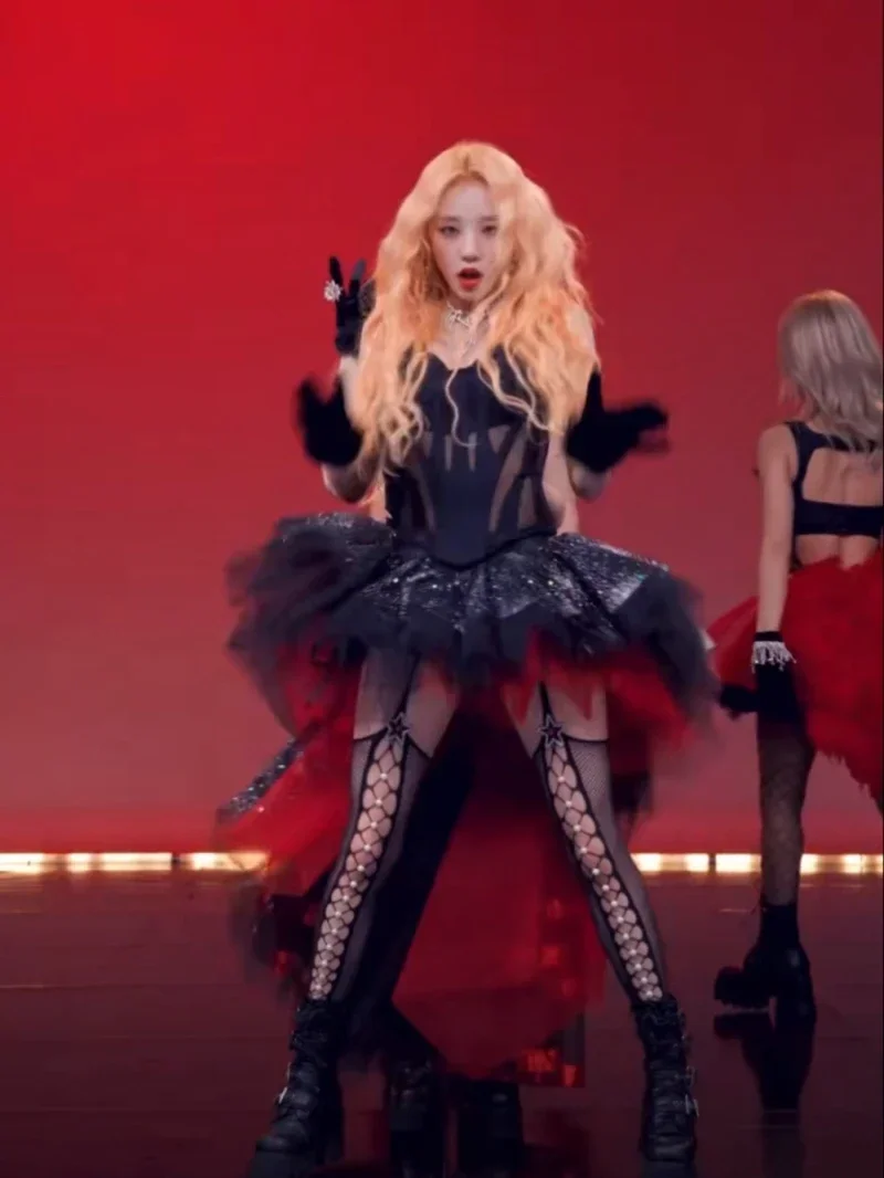 Kpop corea Jazz Dance senza maniche Off-spalla gilet nero Crop top donna discoteca ragazza calda Sexy maglia soffice gonna due pezzi Set