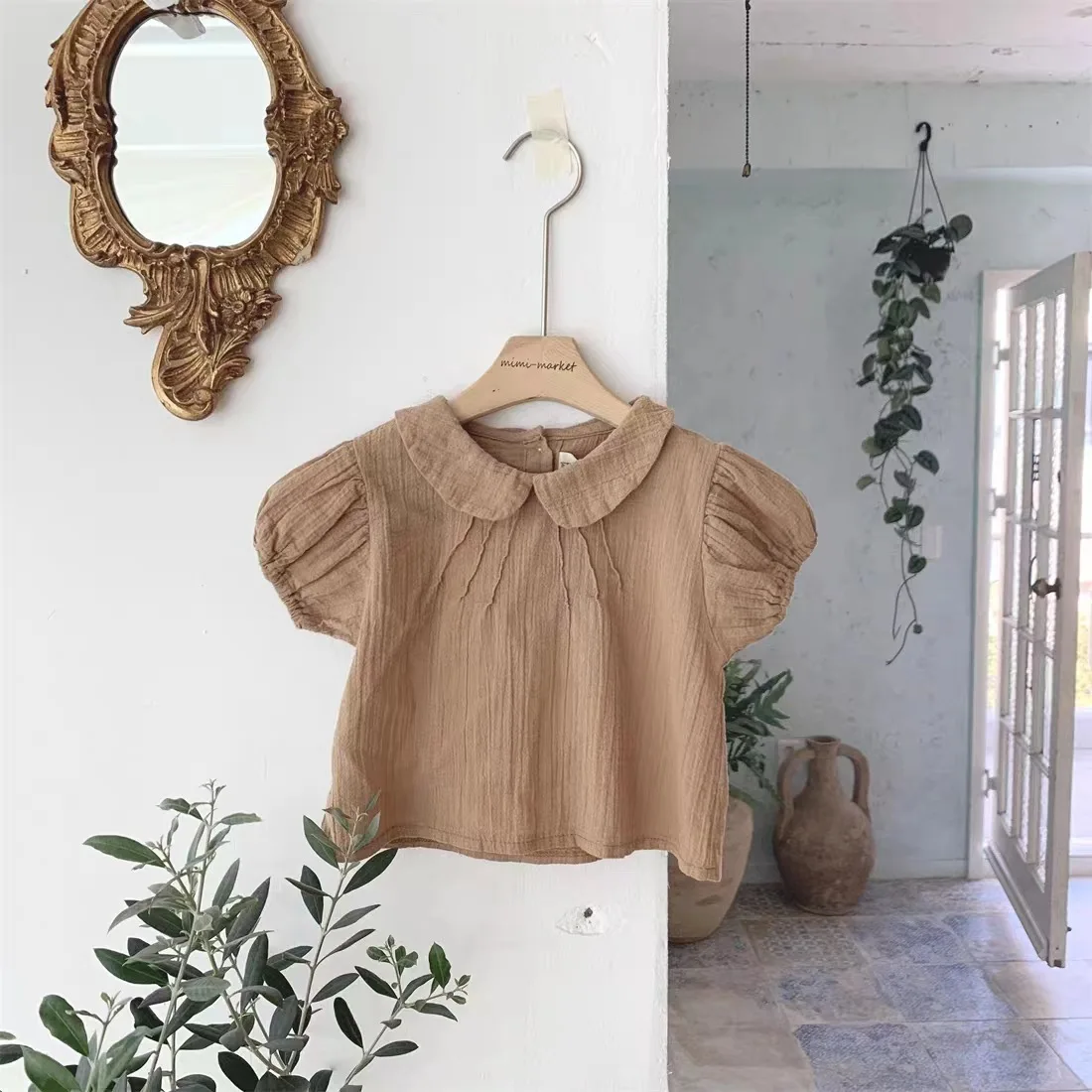 2026年夏新作ベビーガール無地パフスリーブシャツ綿幼児半袖tシャツ幼児カジュアルラペルシャツ子供服